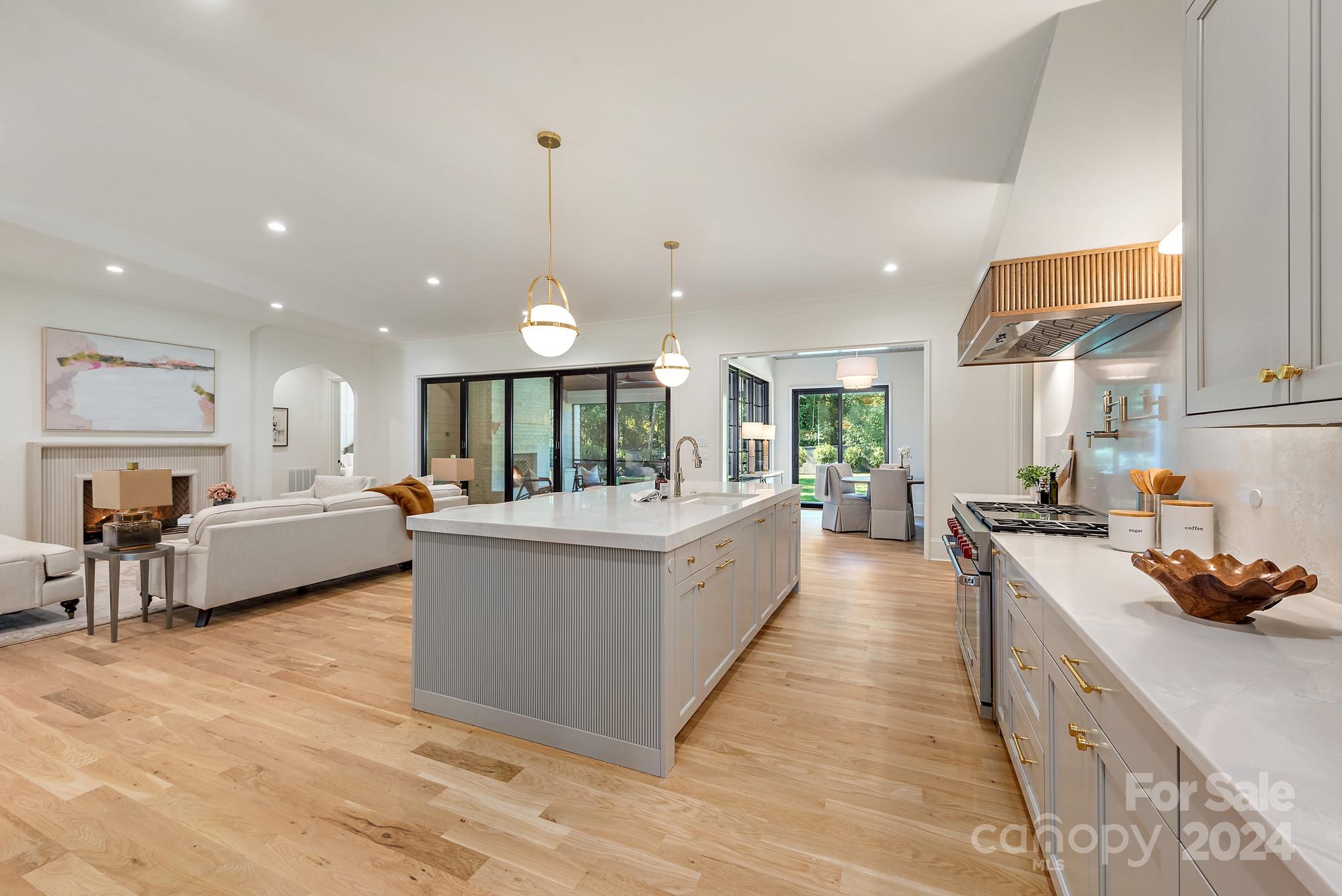 414 Shasta Ln