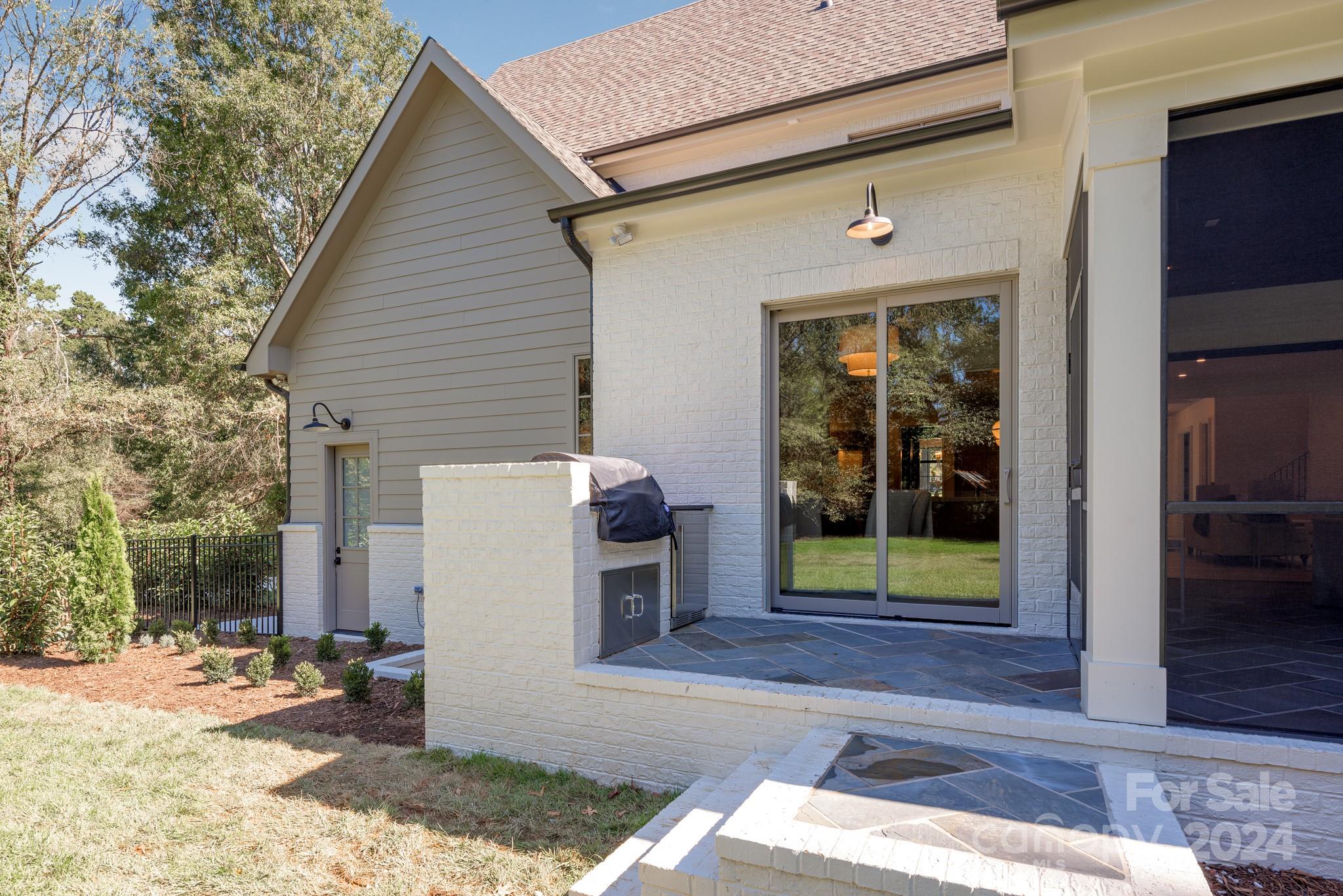 414 Shasta Ln