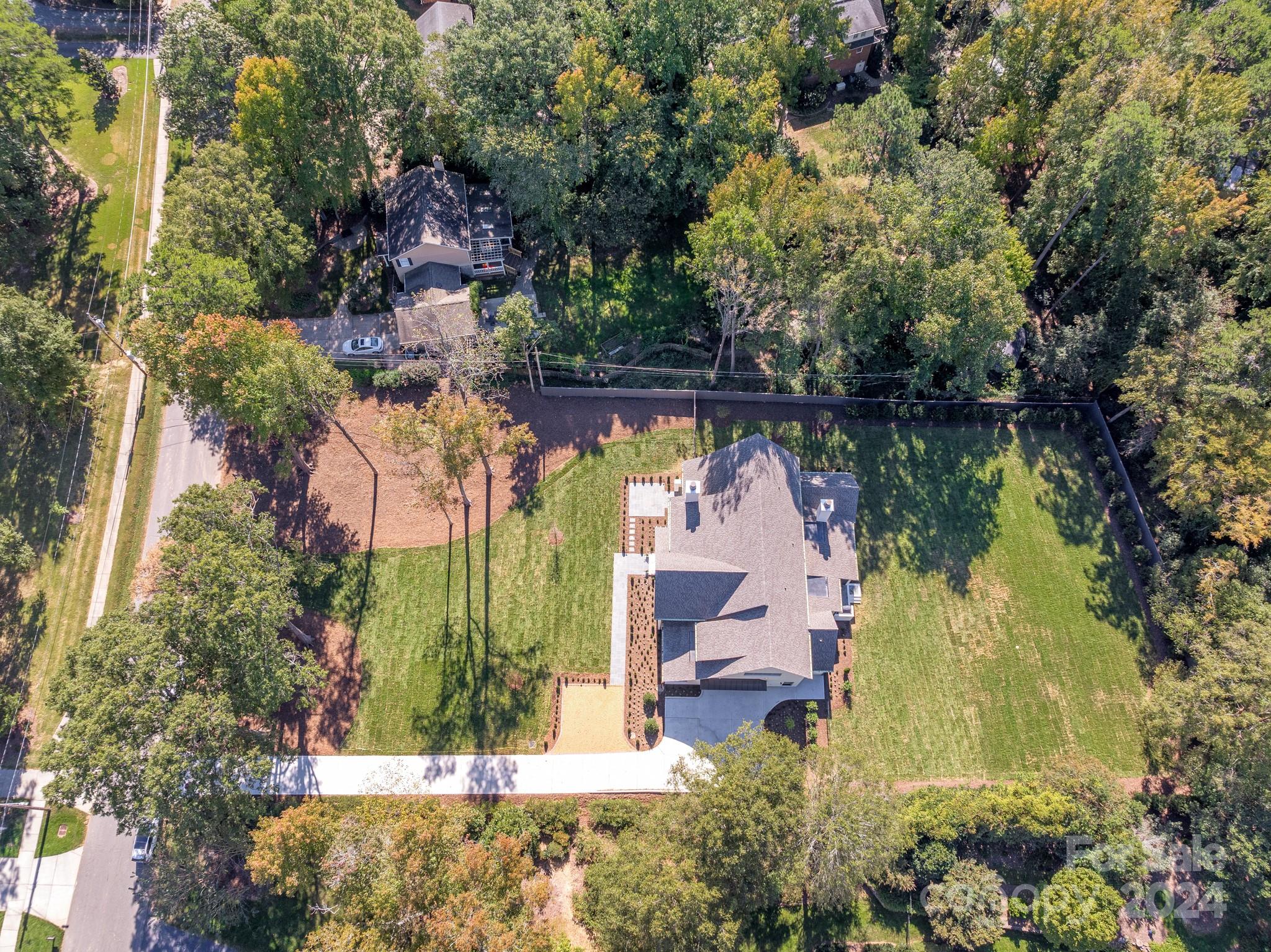414 Shasta Ln