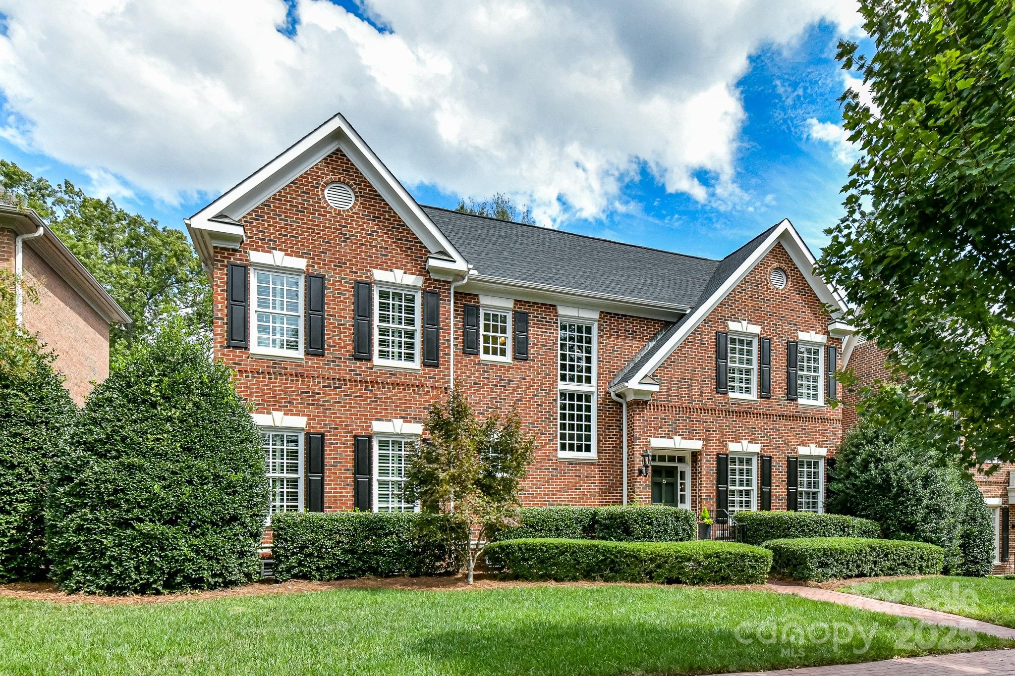 4813 Cambridge Crescent Drive