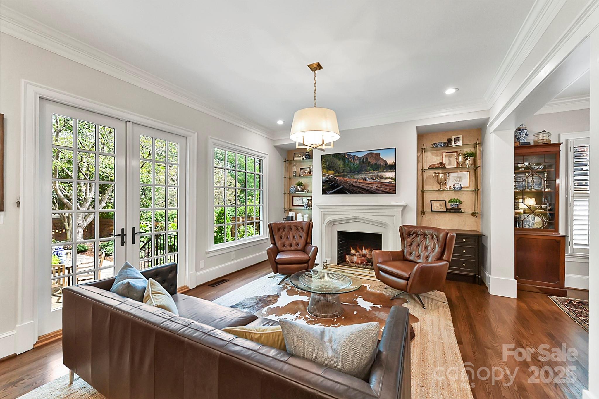 4813 Cambridge Crescent Drive