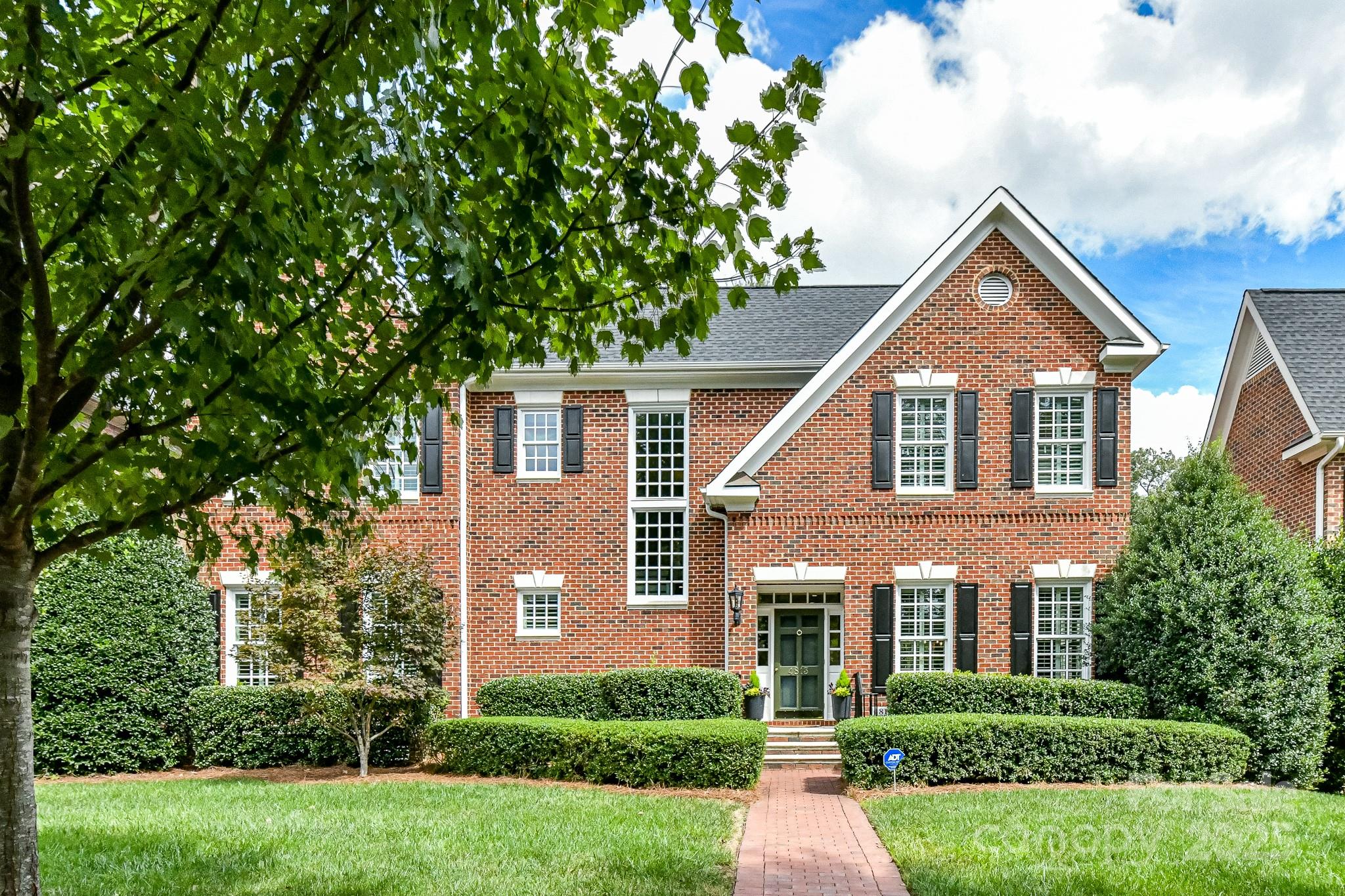 4813 Cambridge Crescent Drive