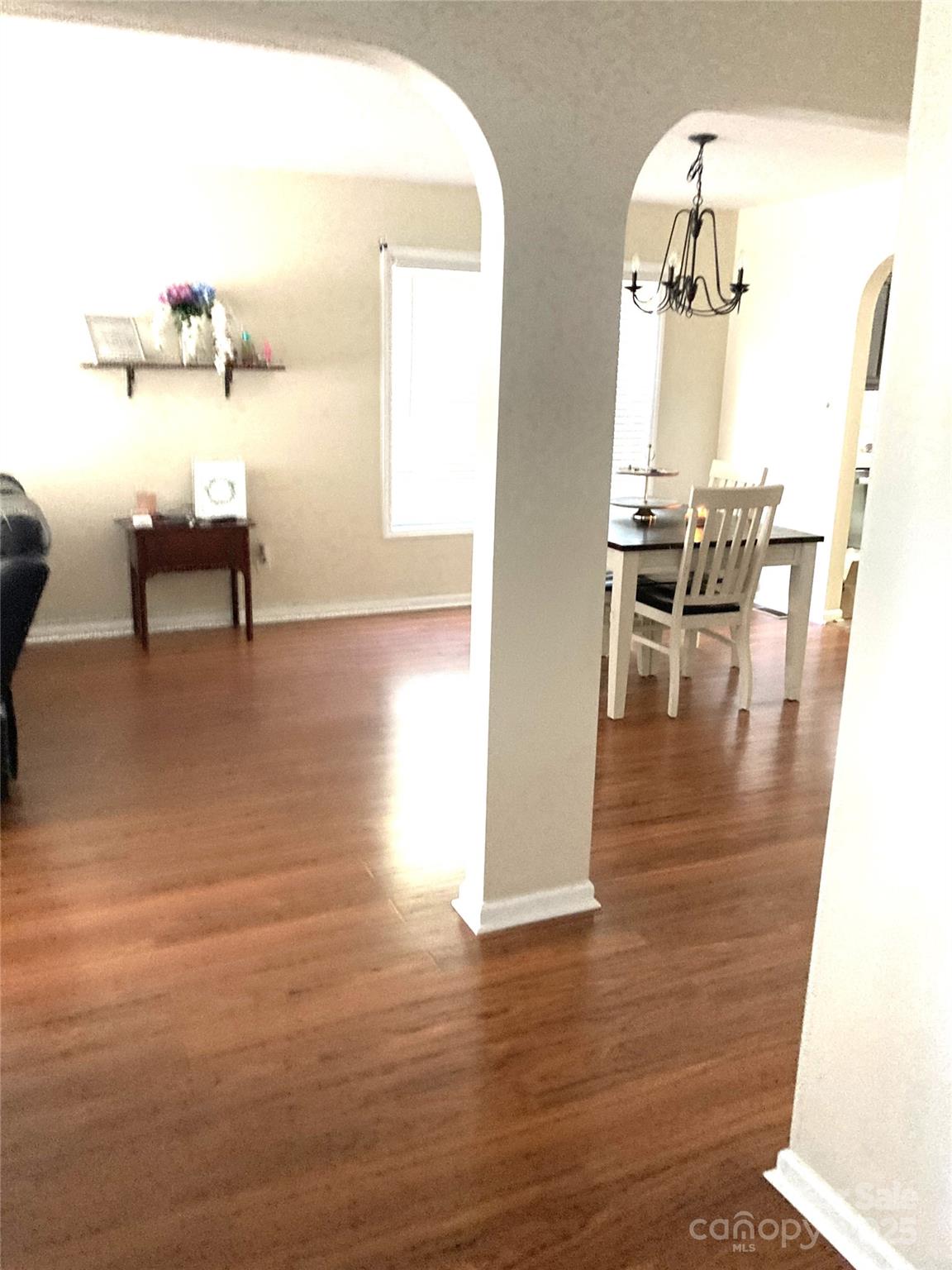 3002 Setters Lane