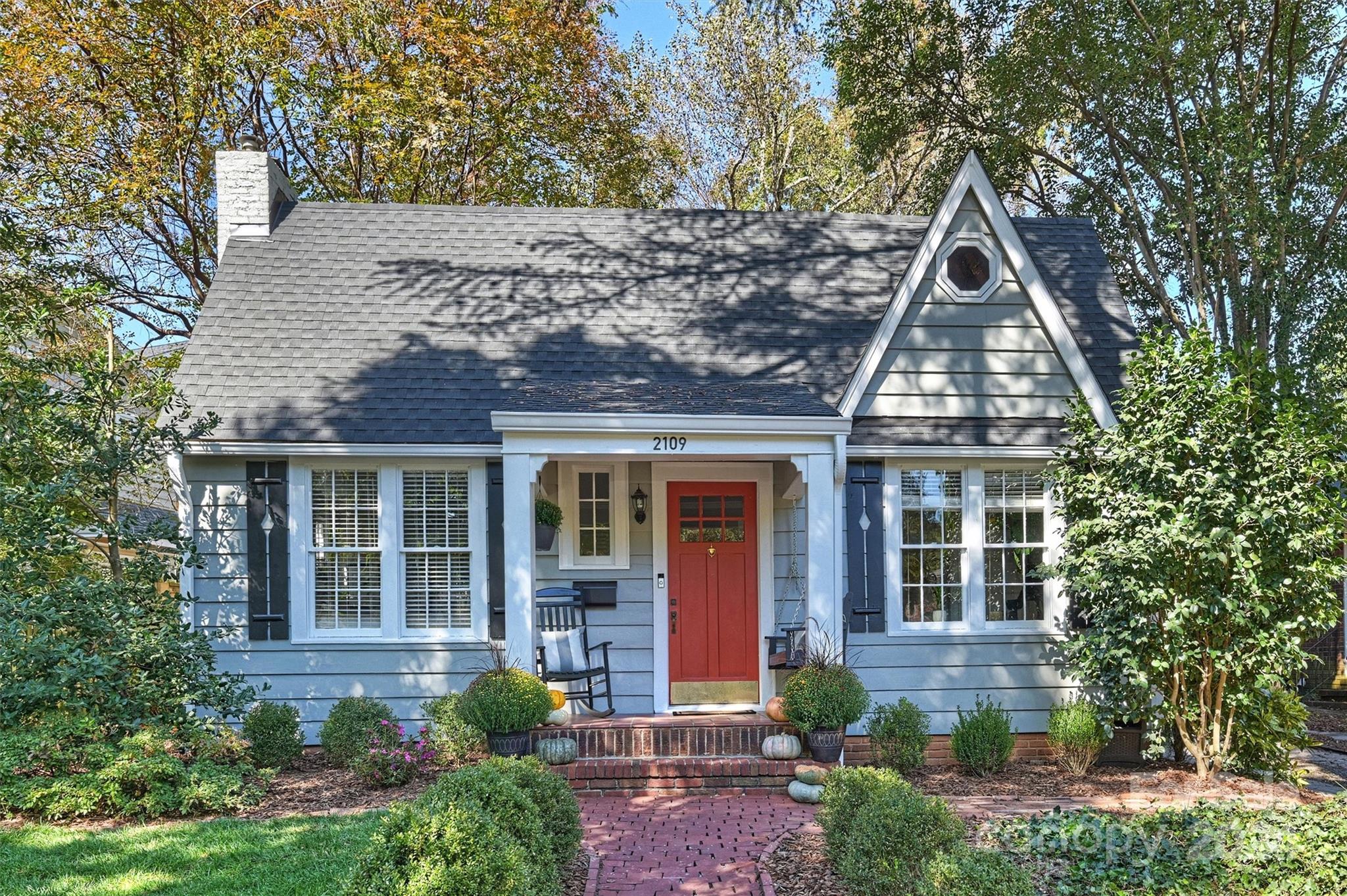 2109 Lombardy Circle