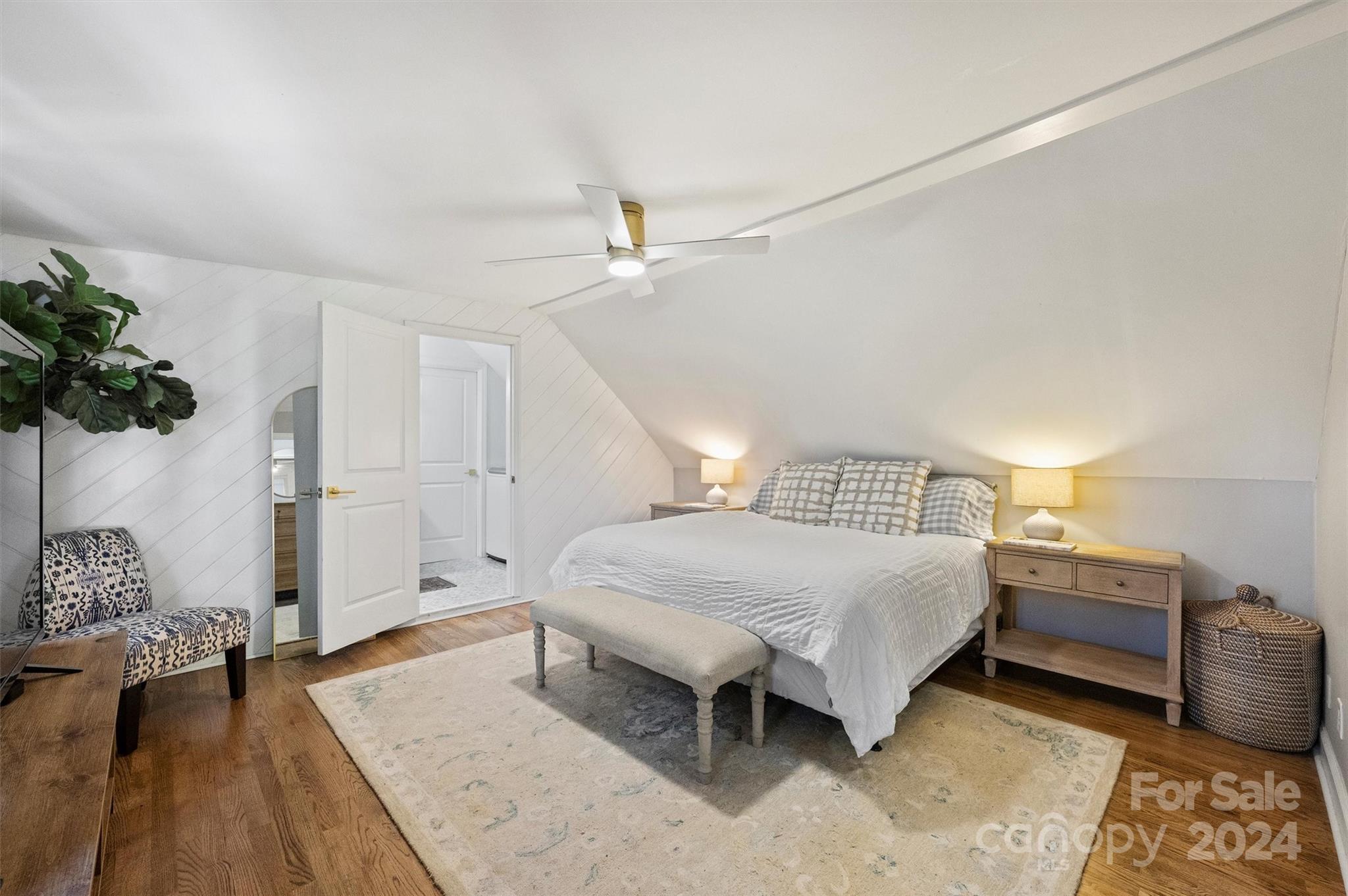 2109 Lombardy Circle