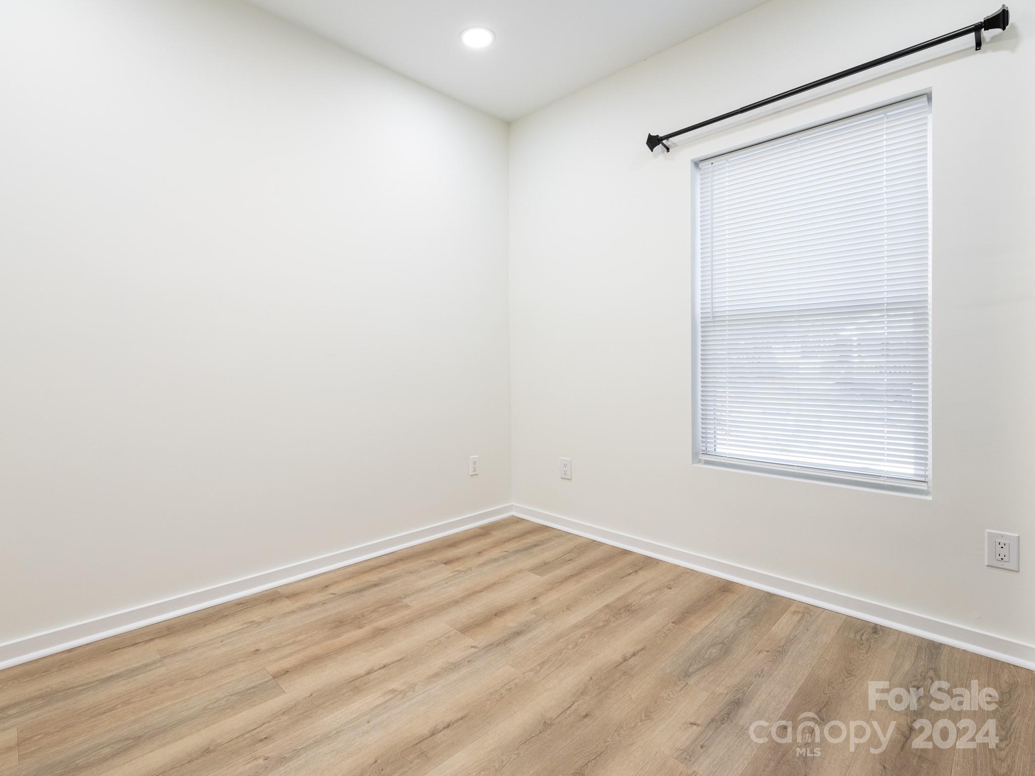 34 Carolina Avenue NE