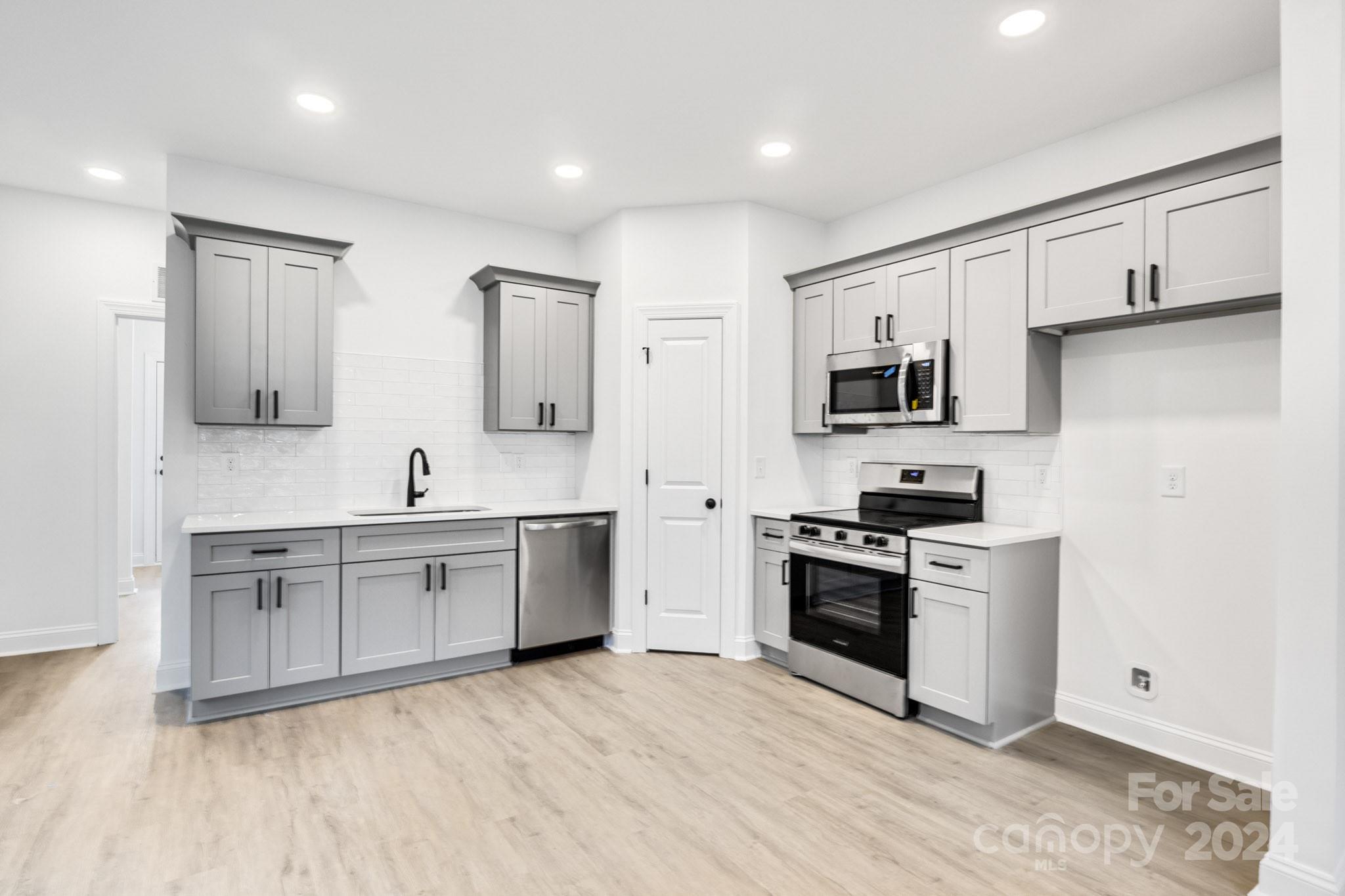 407 8th Street