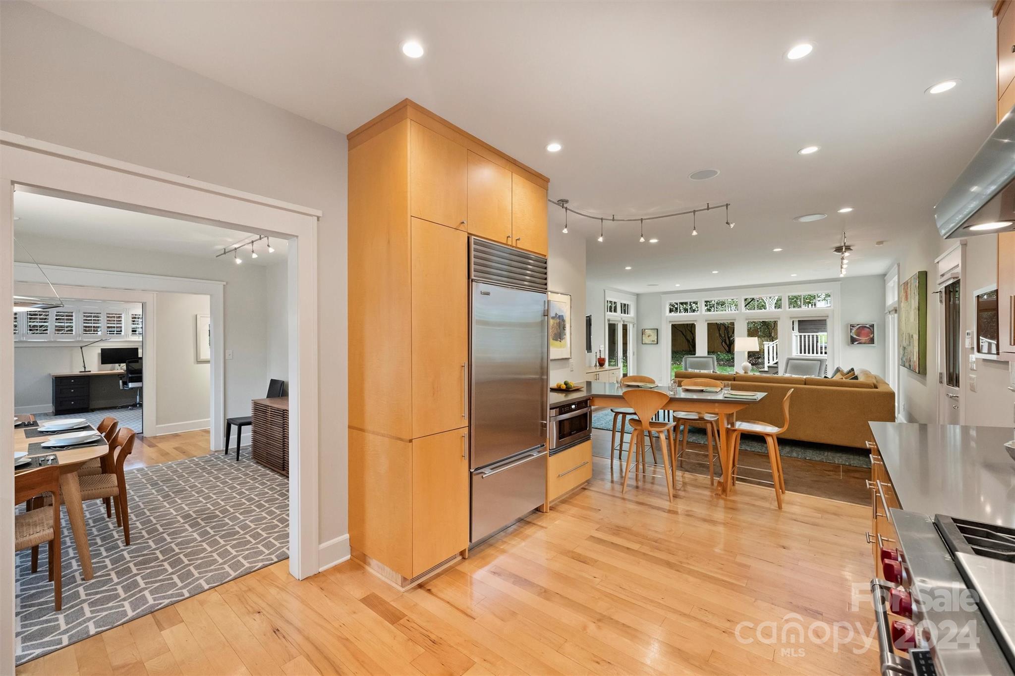 2526 Normandy Road
