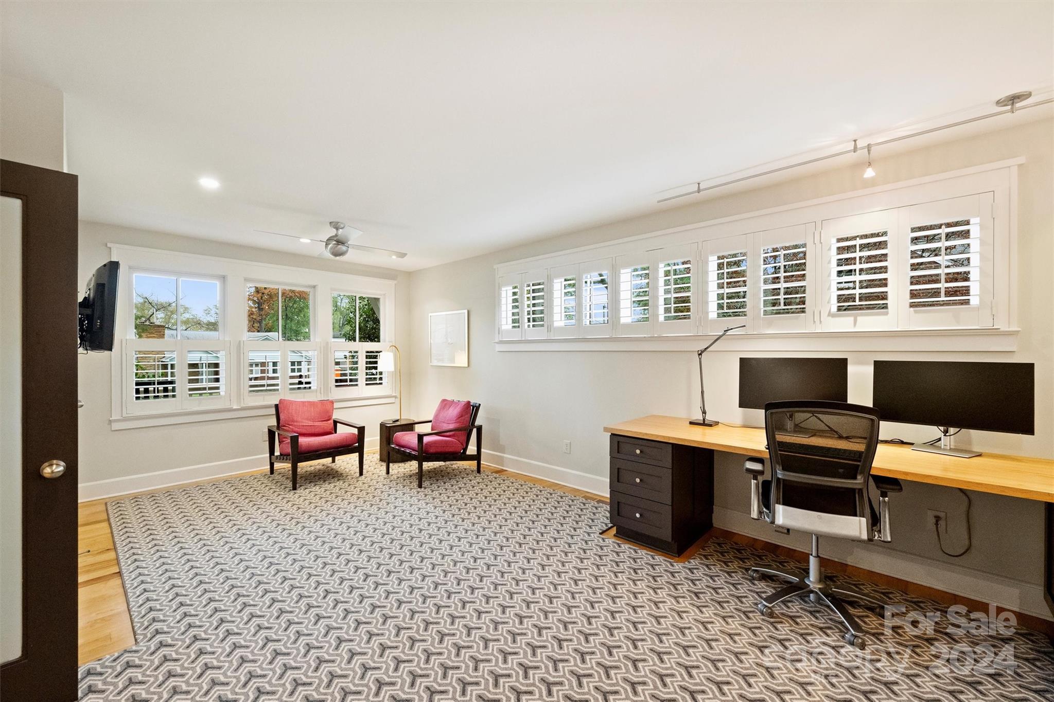 2526 Normandy Road