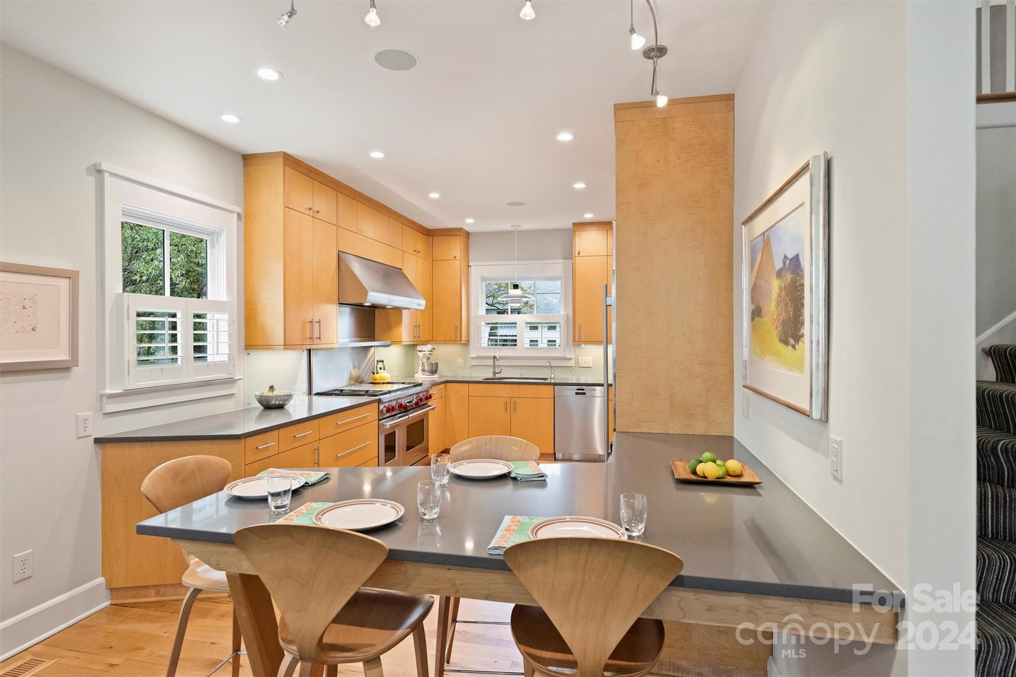 2526 Normandy Road