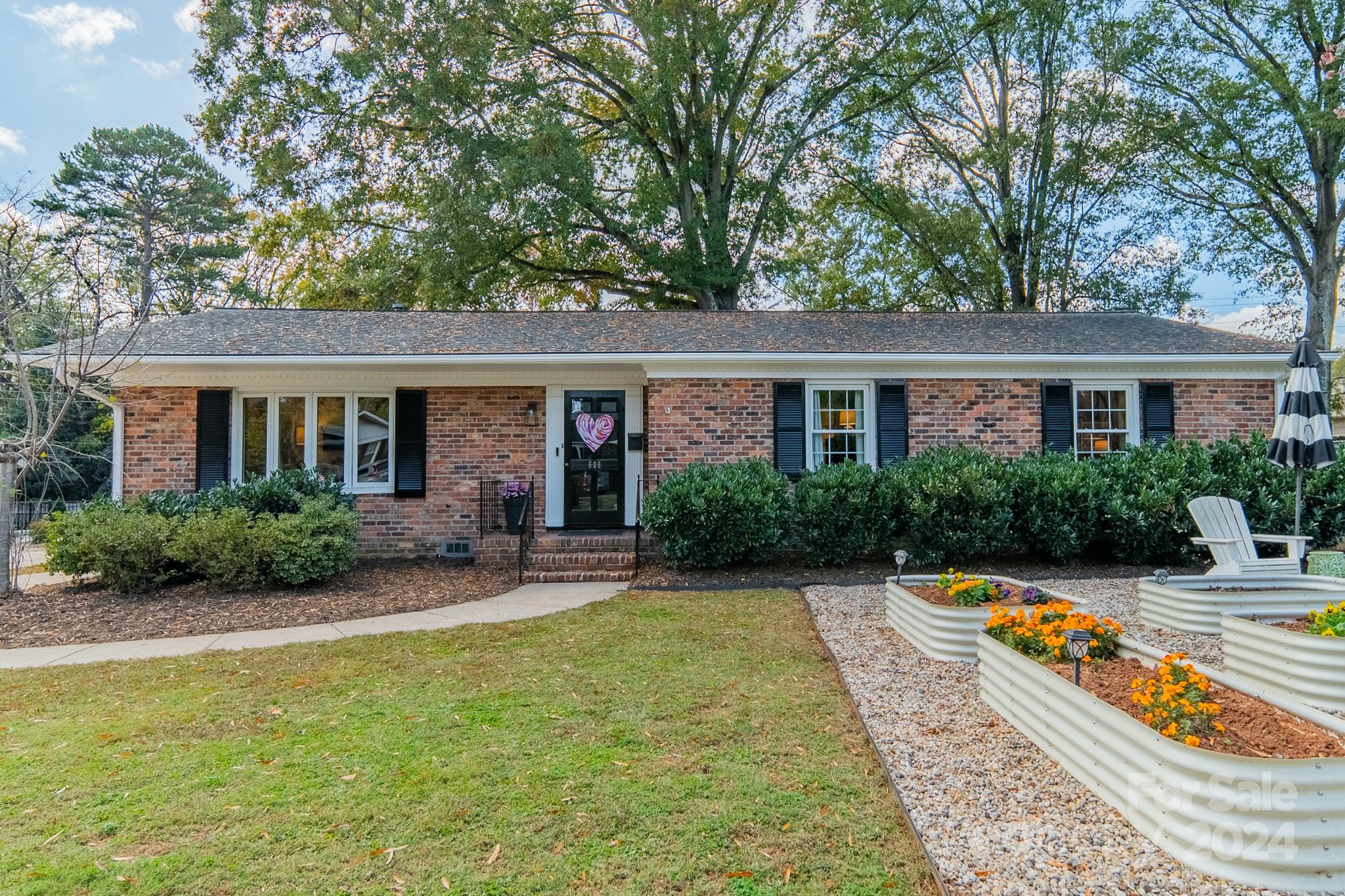 608 Gentry Place