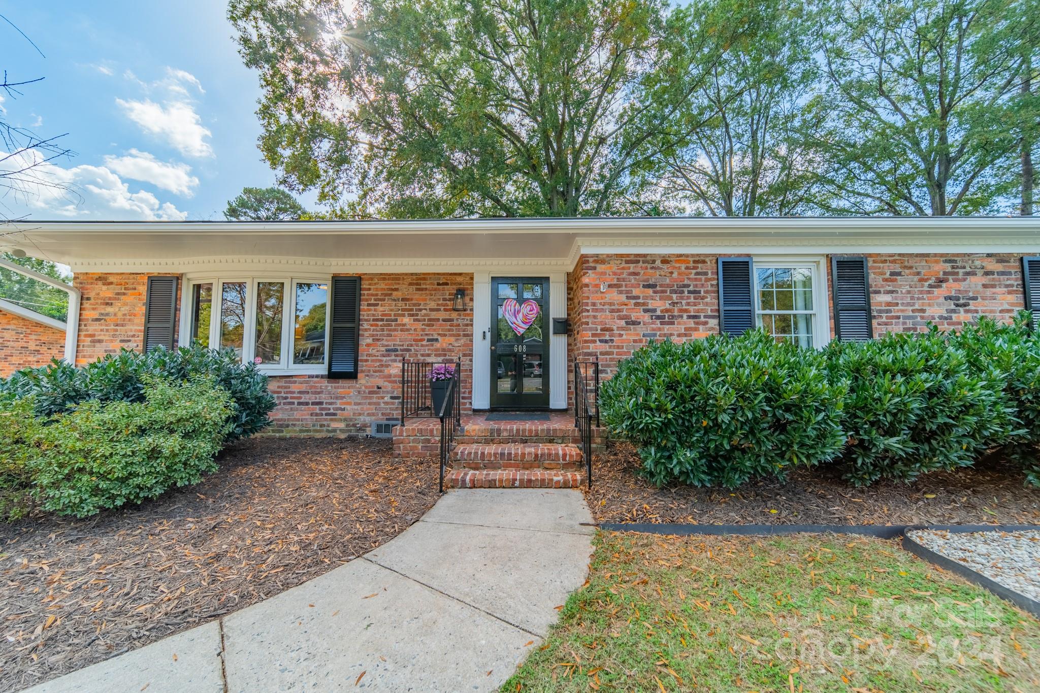 608 Gentry Place