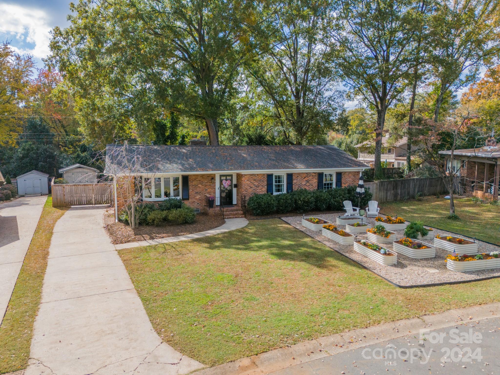 608 Gentry Place
