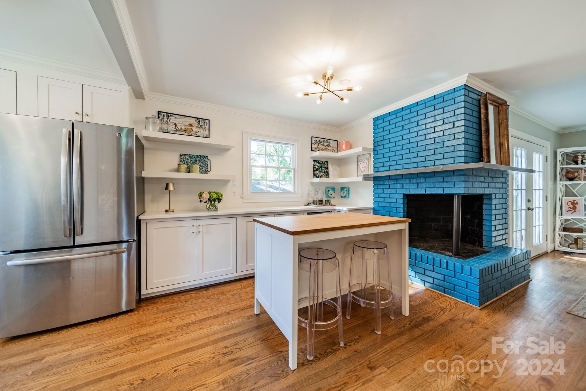 608 Gentry Place