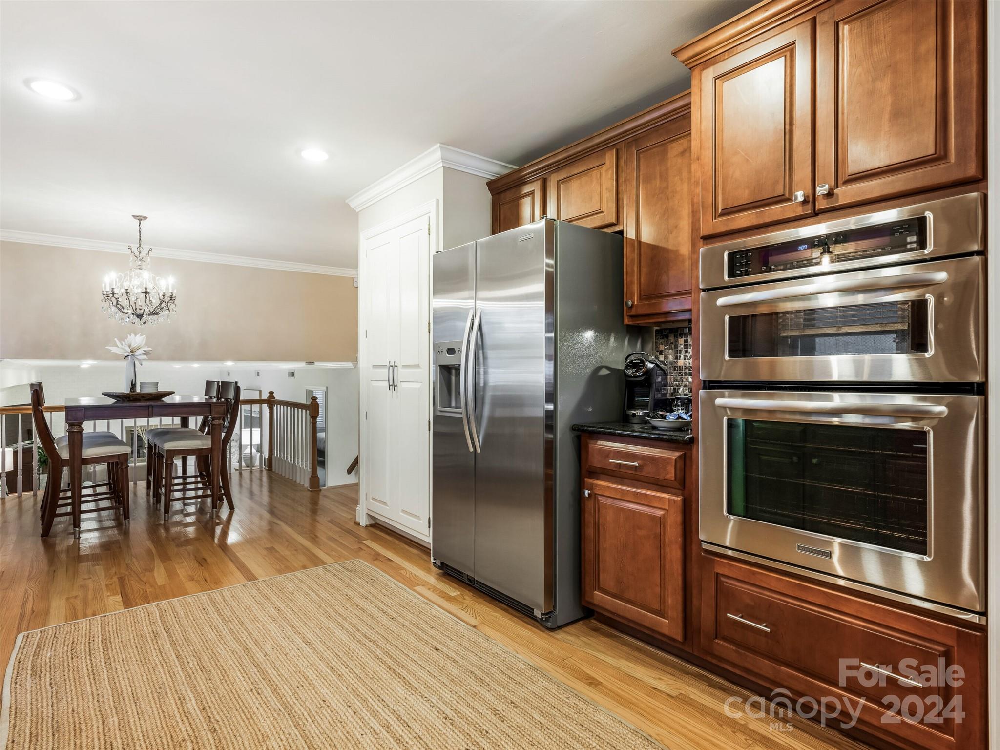 5652 Lansing Drive
