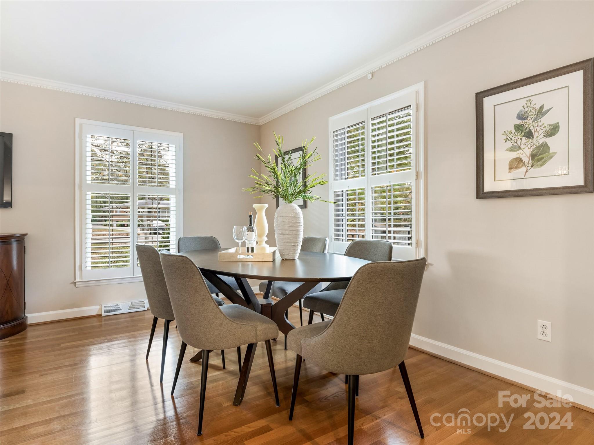 5652 Lansing Drive