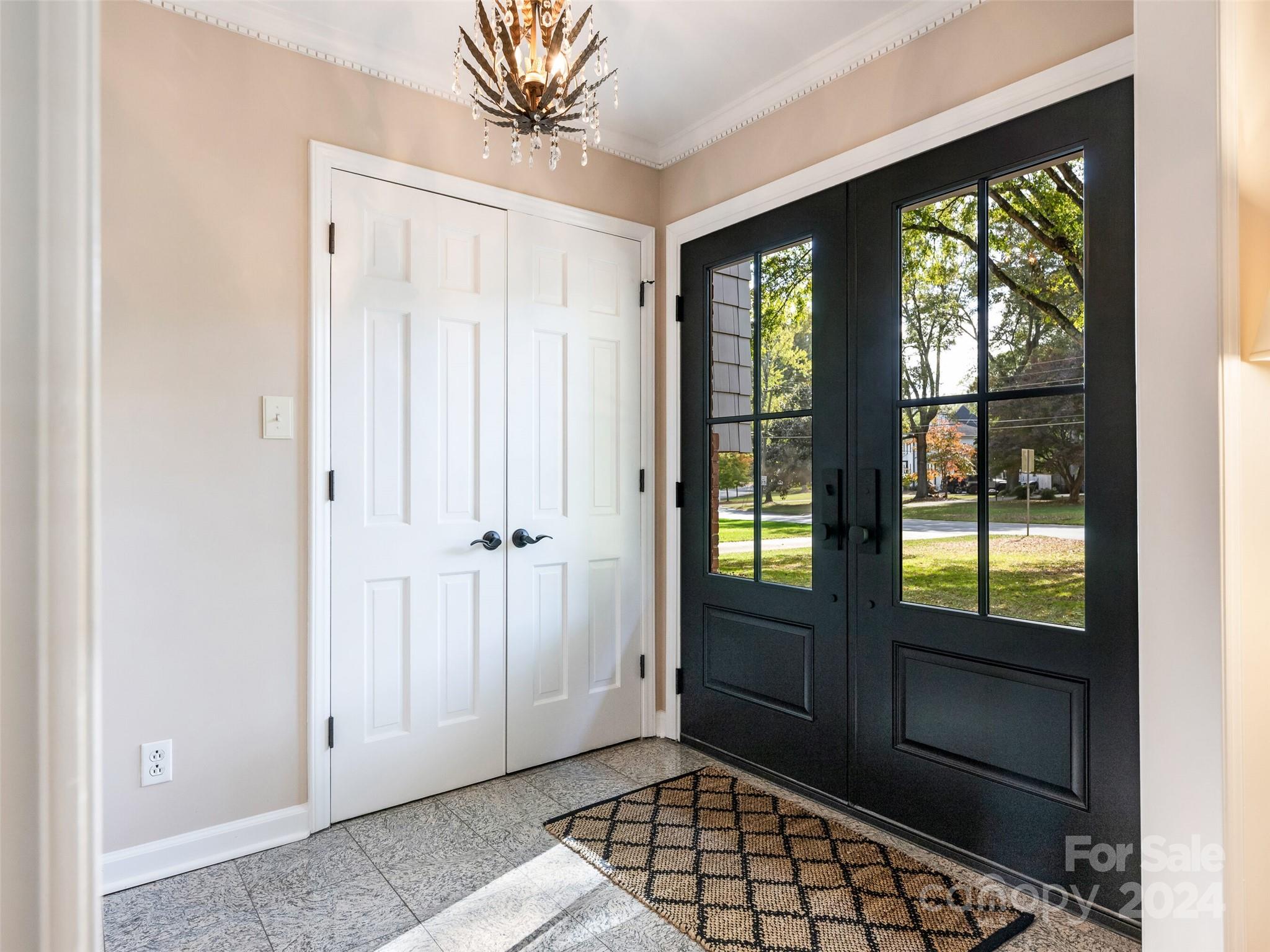 5652 Lansing Drive