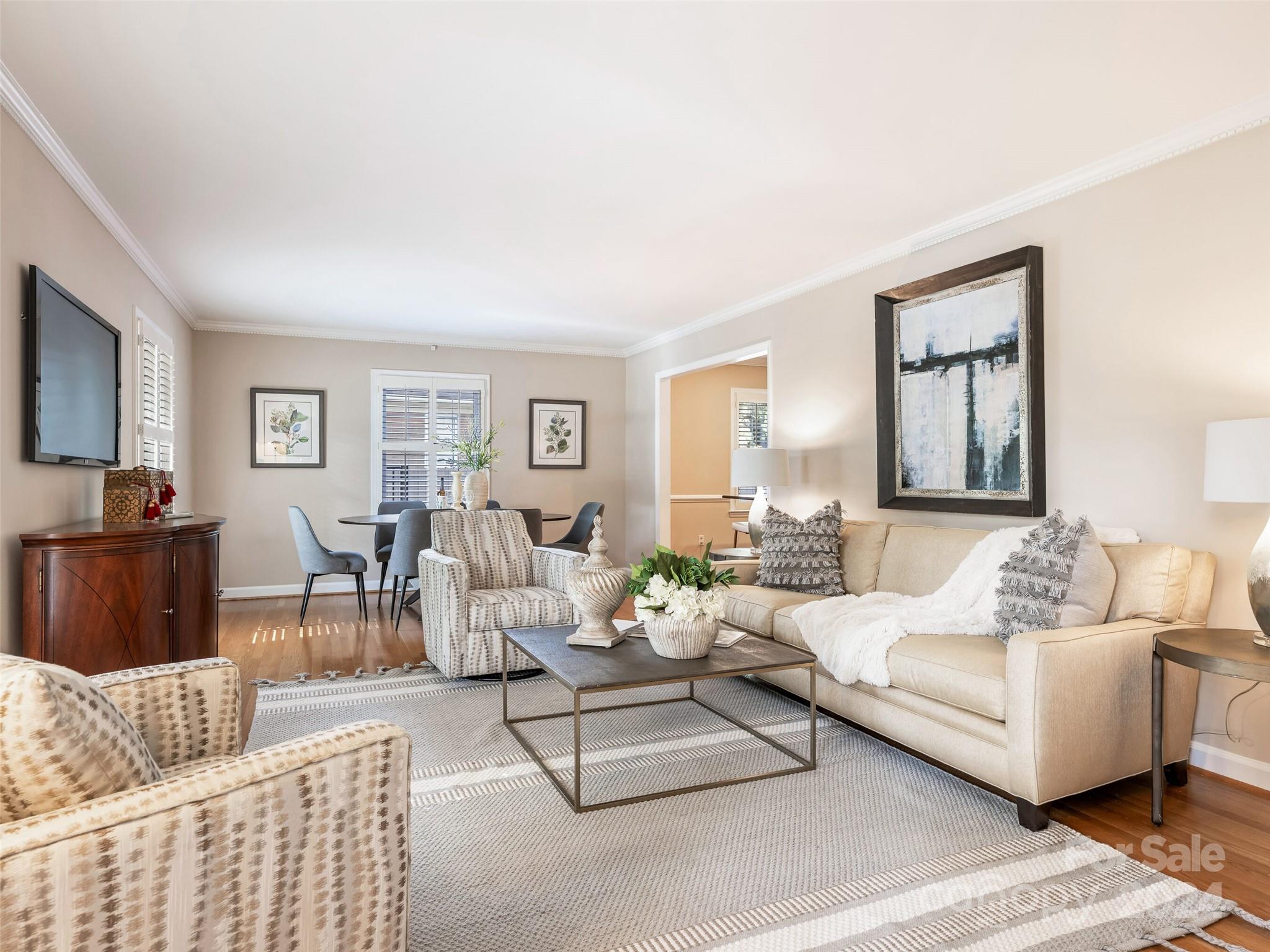 5652 Lansing Drive