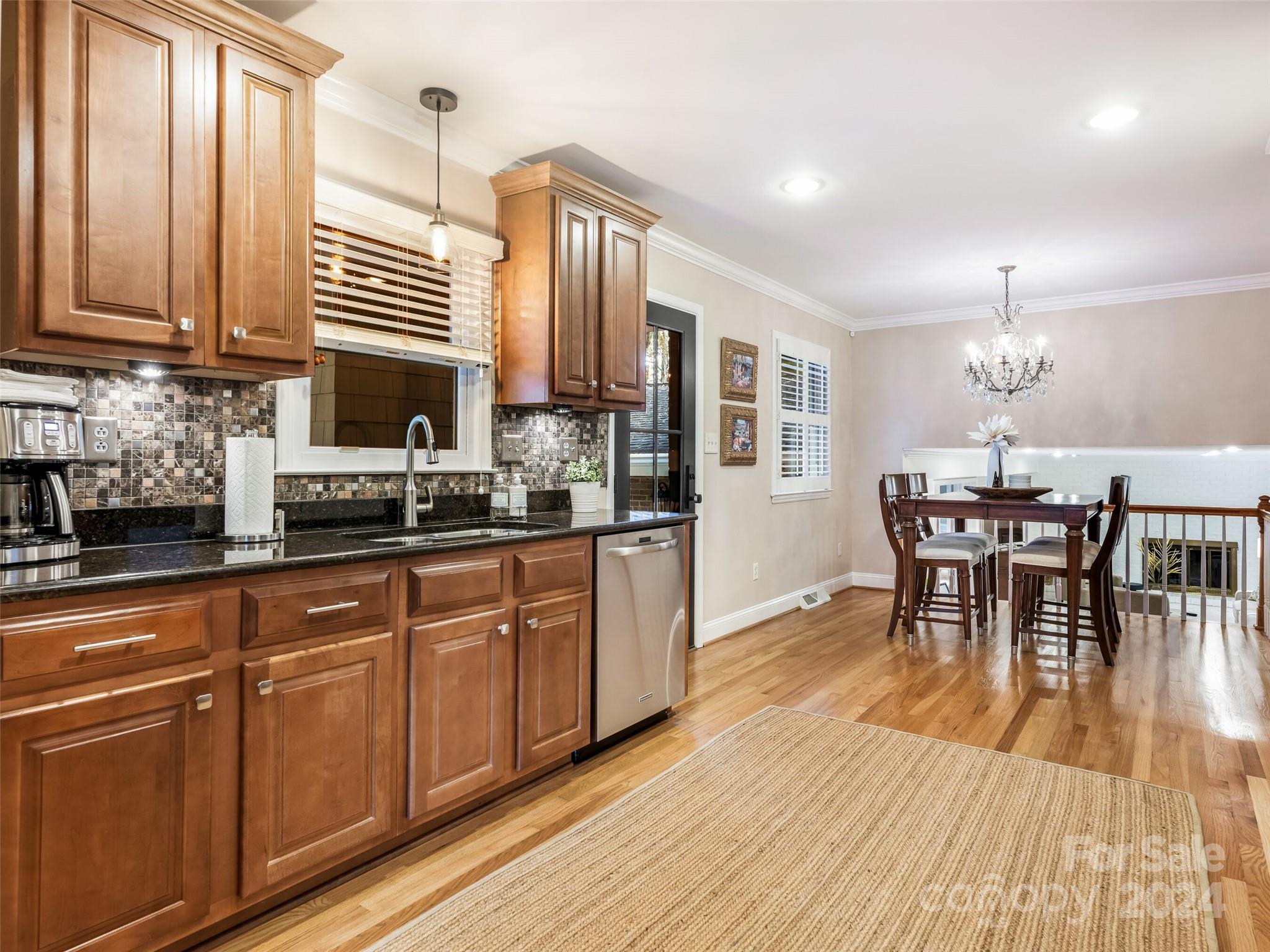 5652 Lansing Drive