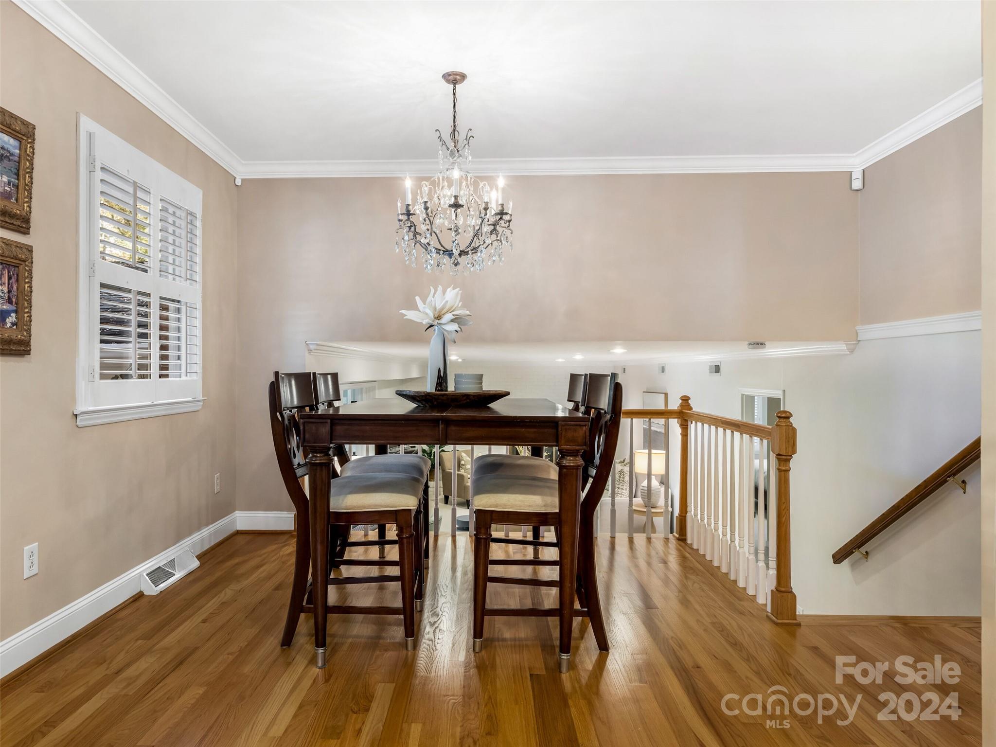 5652 Lansing Drive