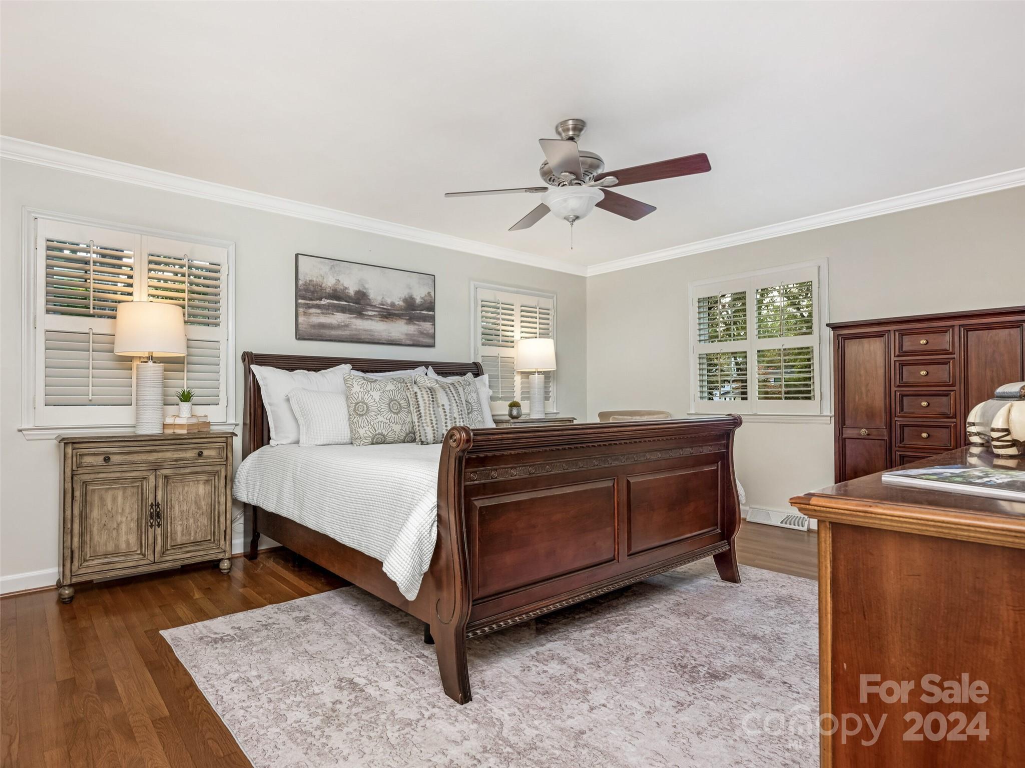 5652 Lansing Drive
