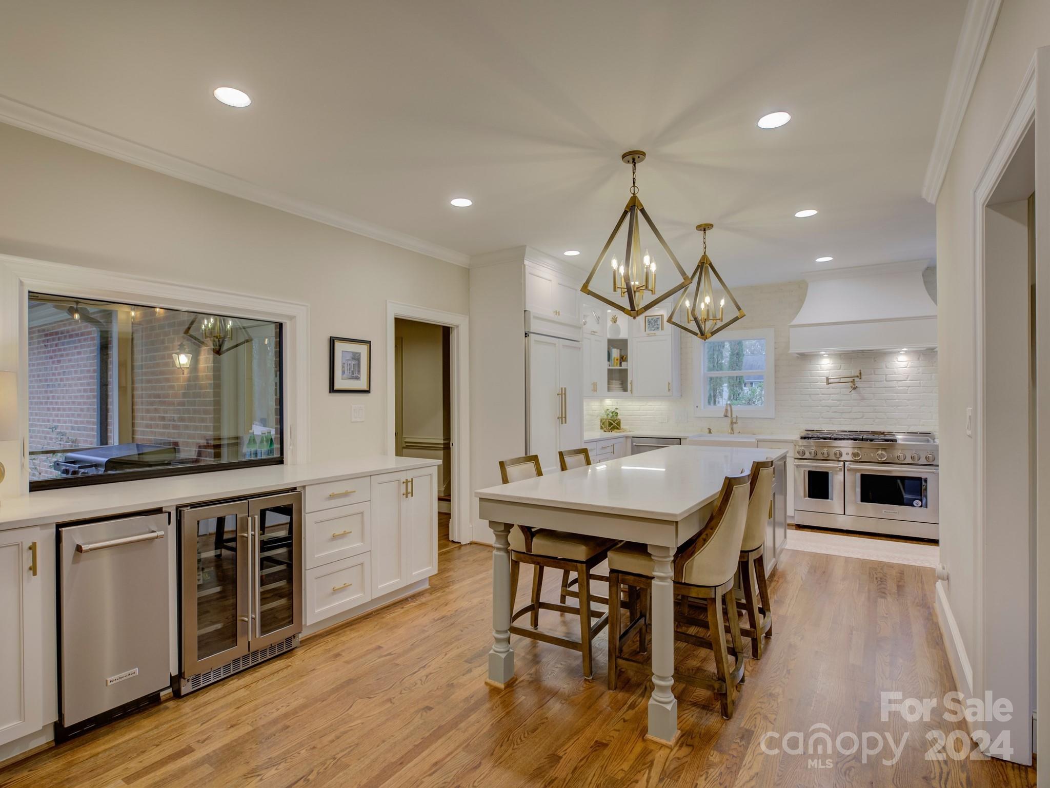 8005 Maremont Court