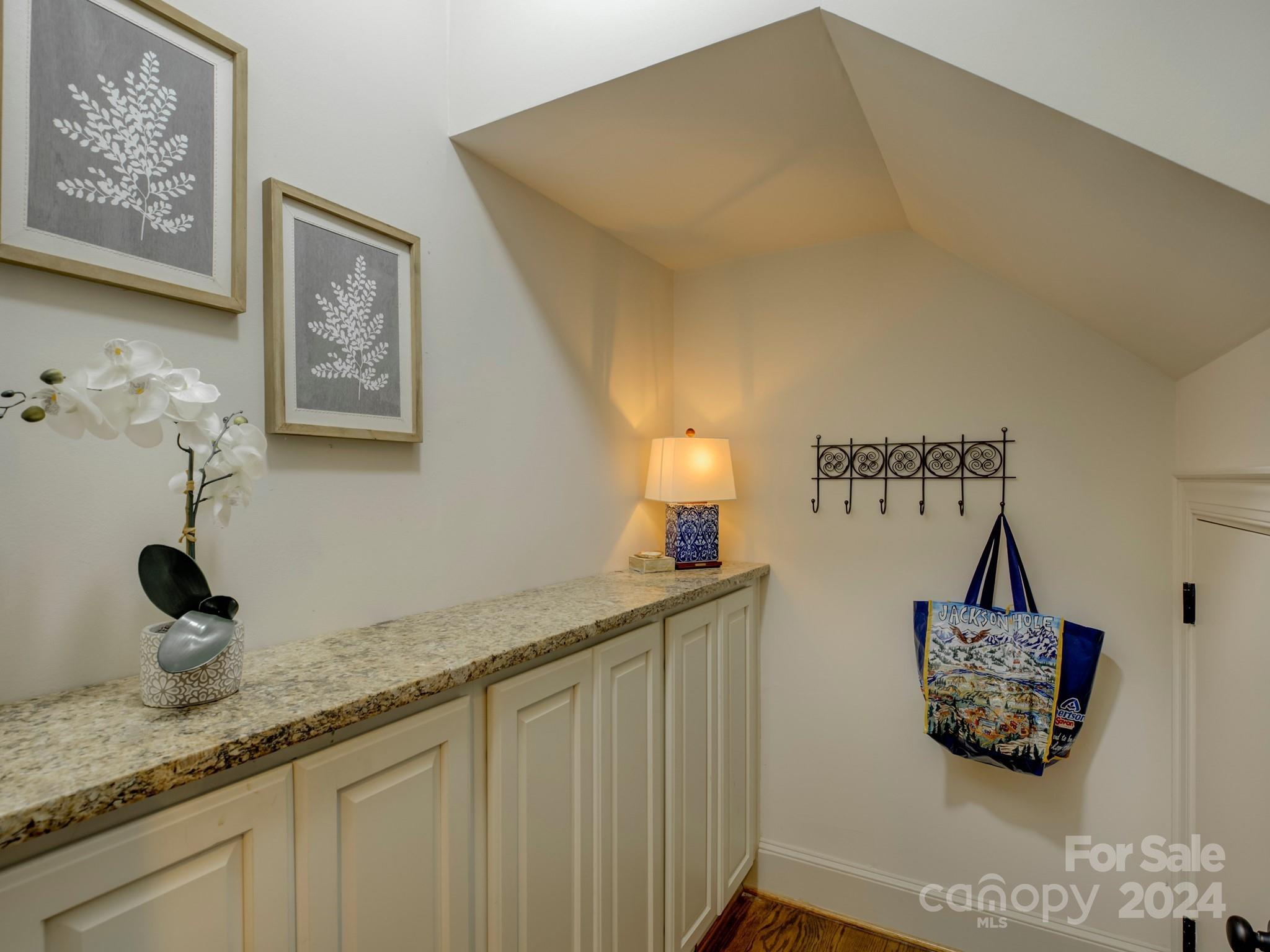 8005 Maremont Court