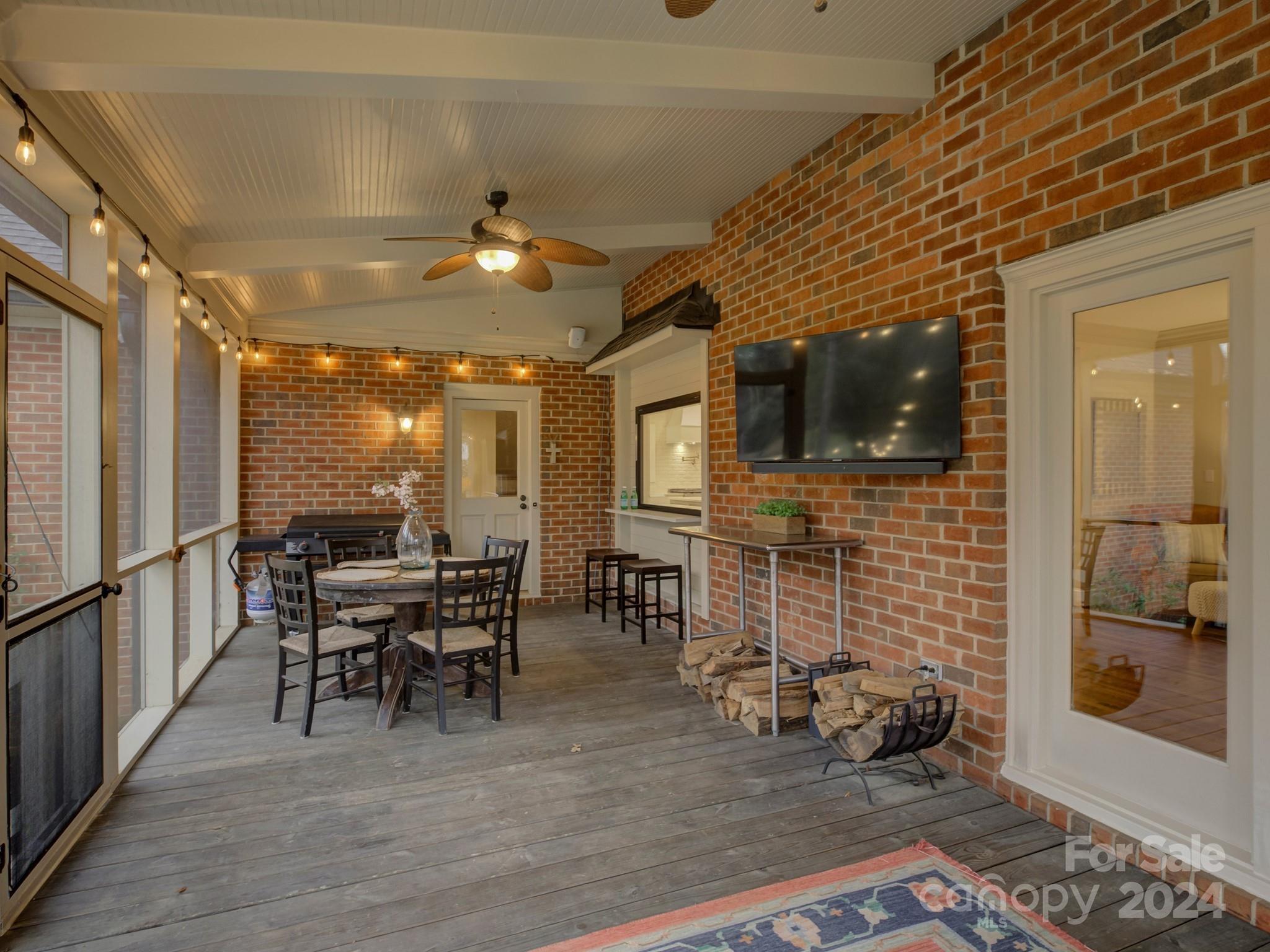 8005 Maremont Court