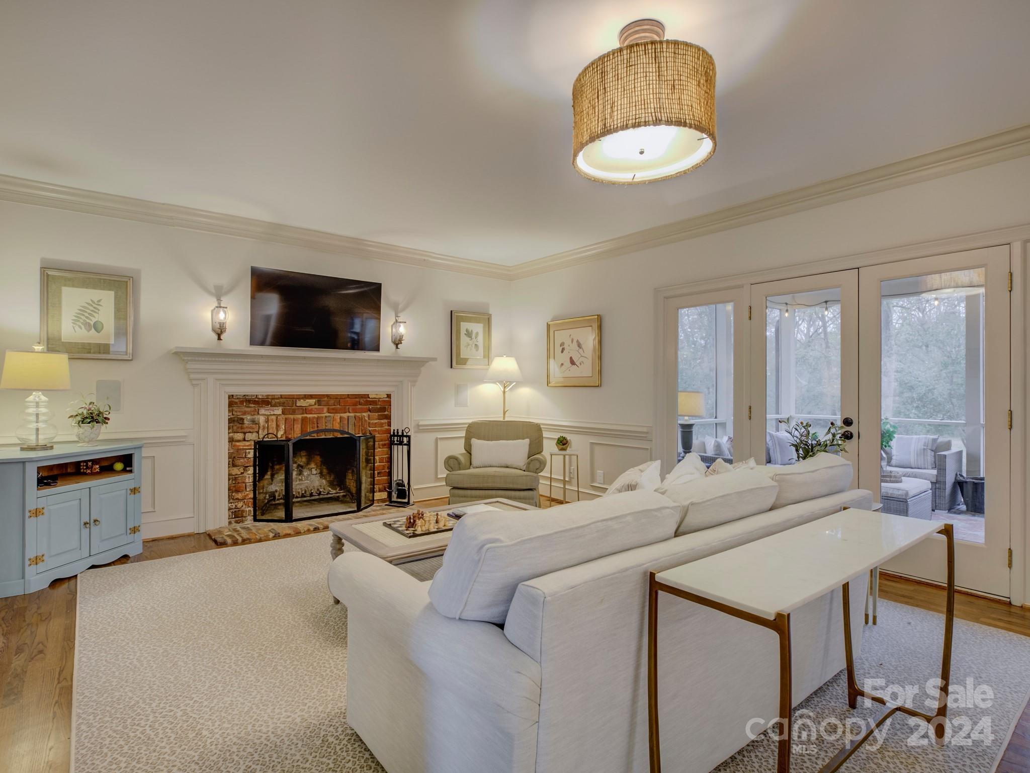 8005 Maremont Court