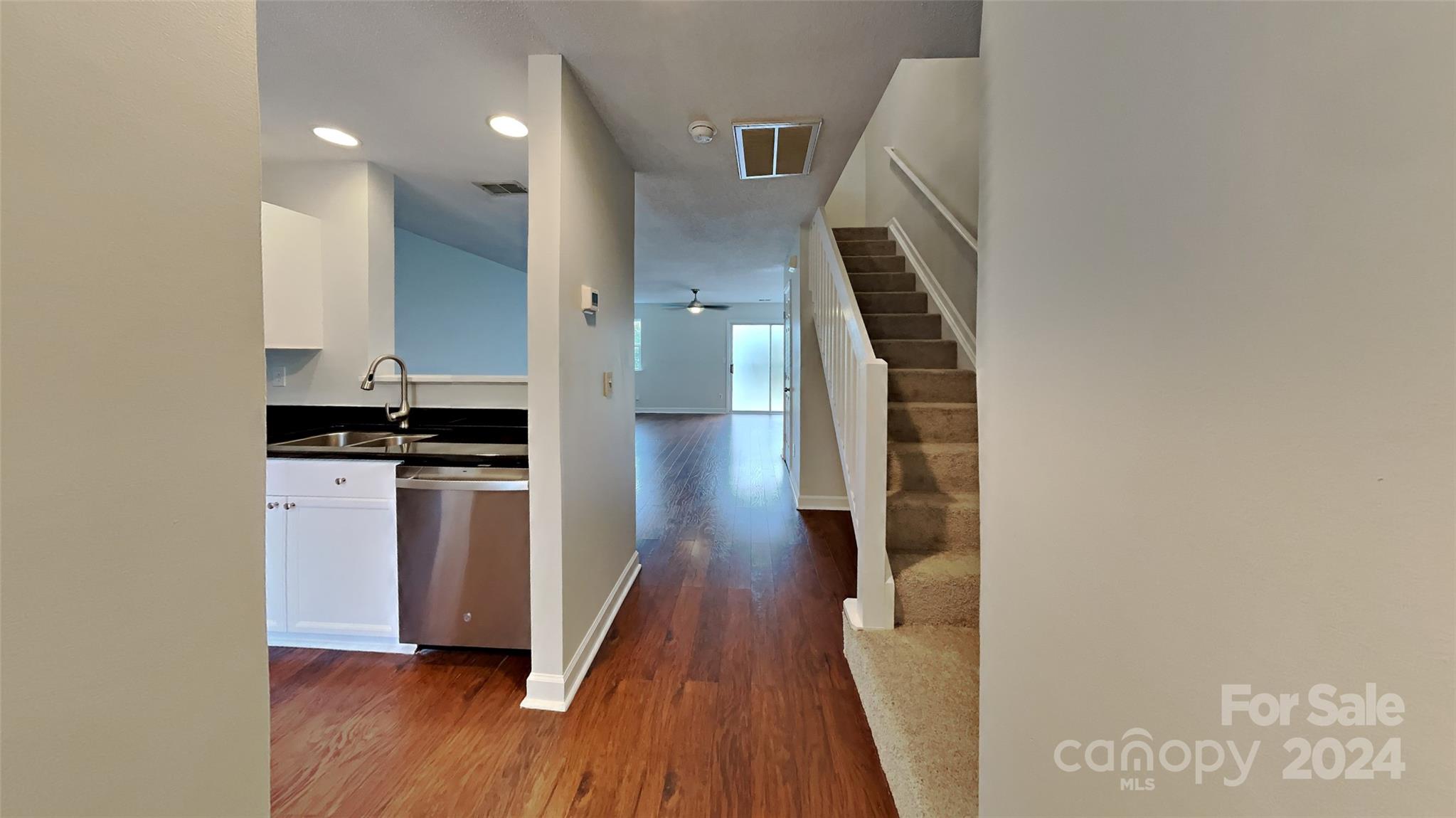 5964 Cougar Lane