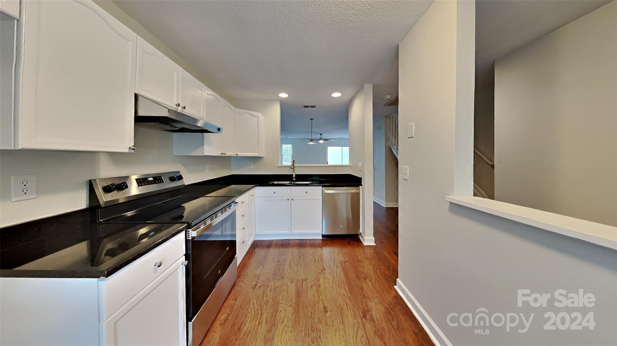 5964 Cougar Lane