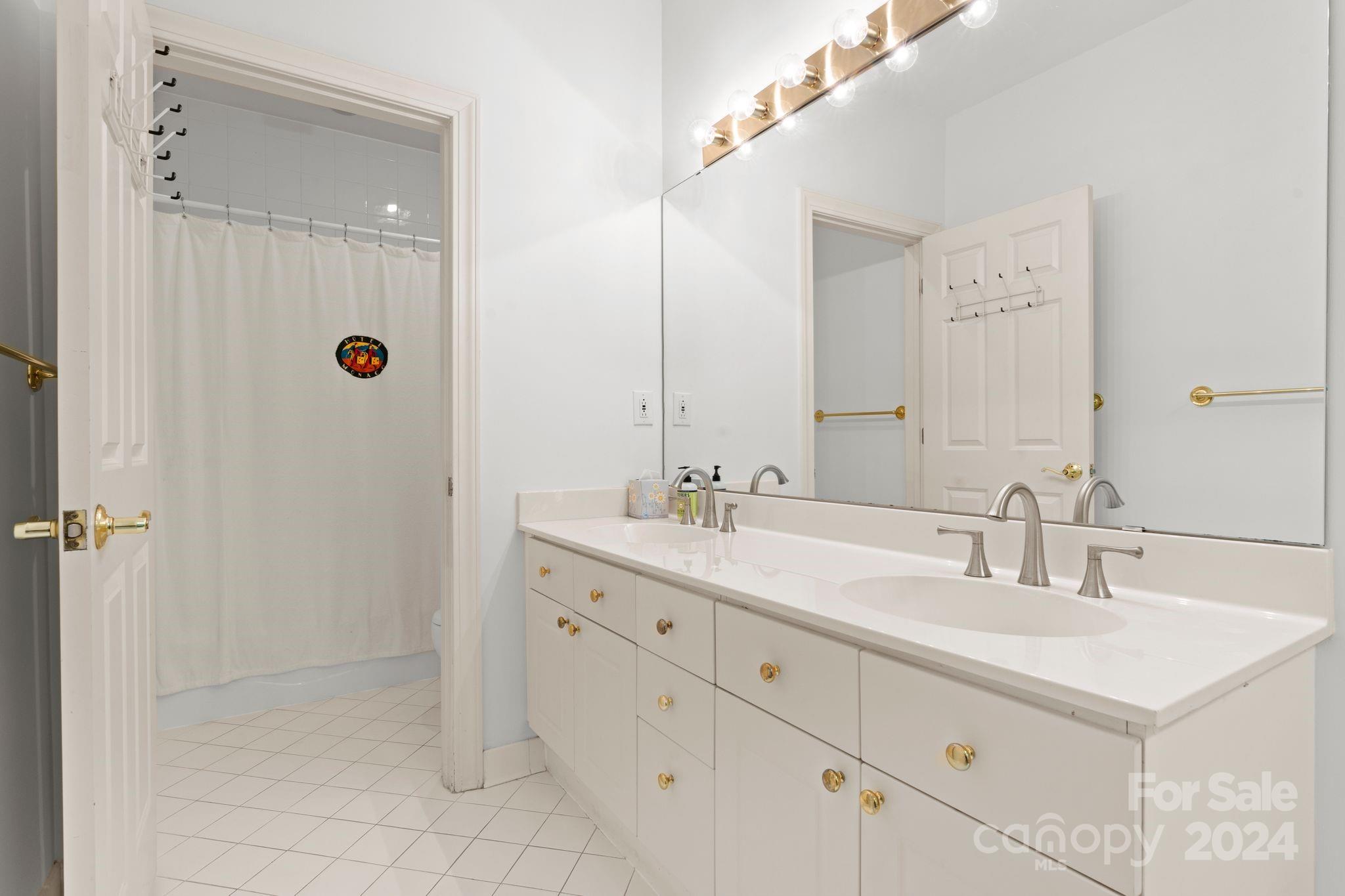 310 Arlington Avenue Unit: 221