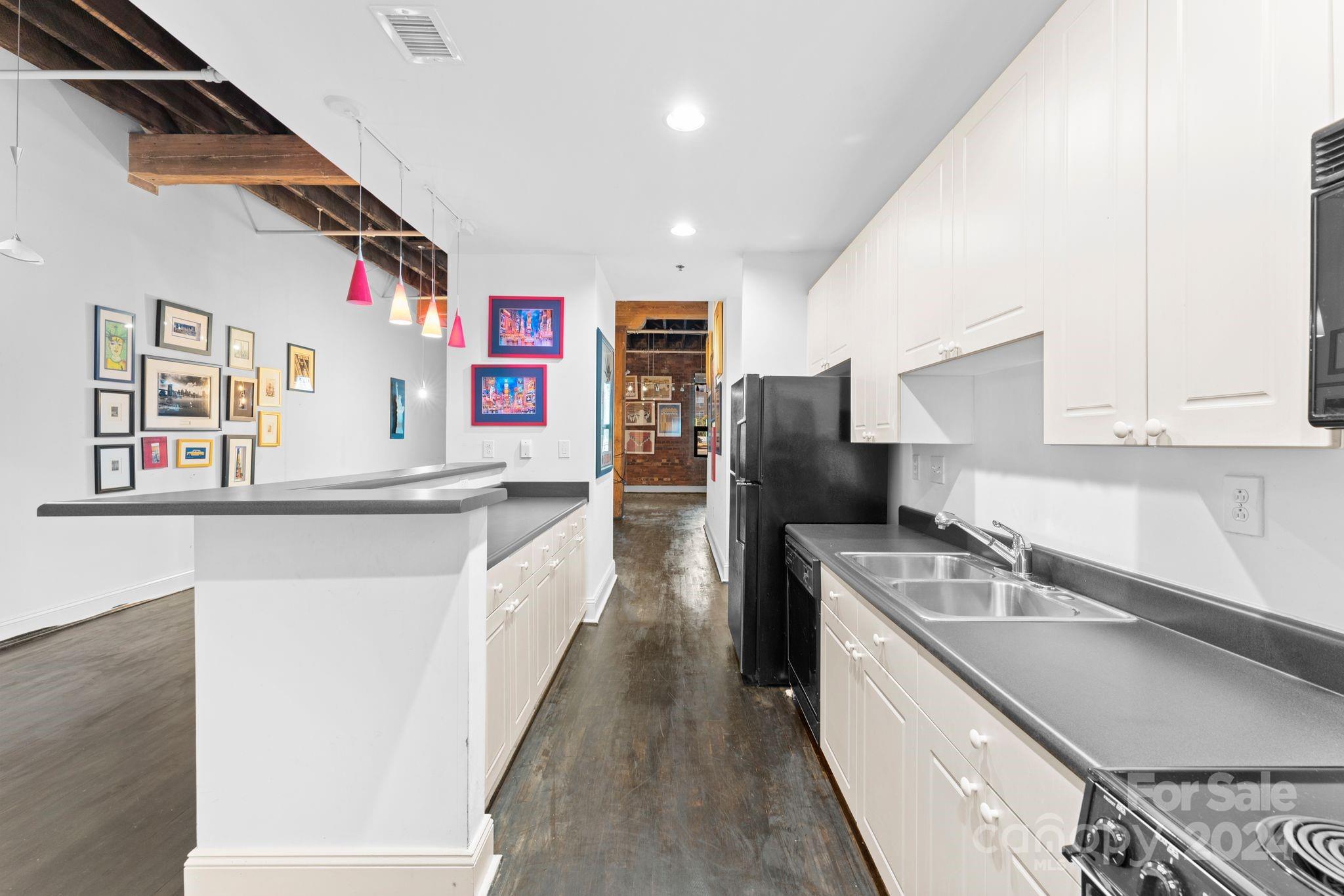 310 Arlington Avenue Unit: 221