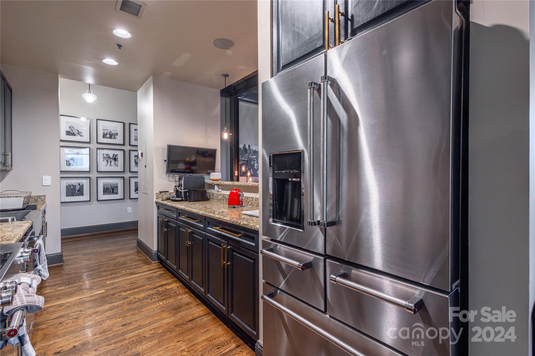 310 Arlington Avenue Unit: 402 & 404