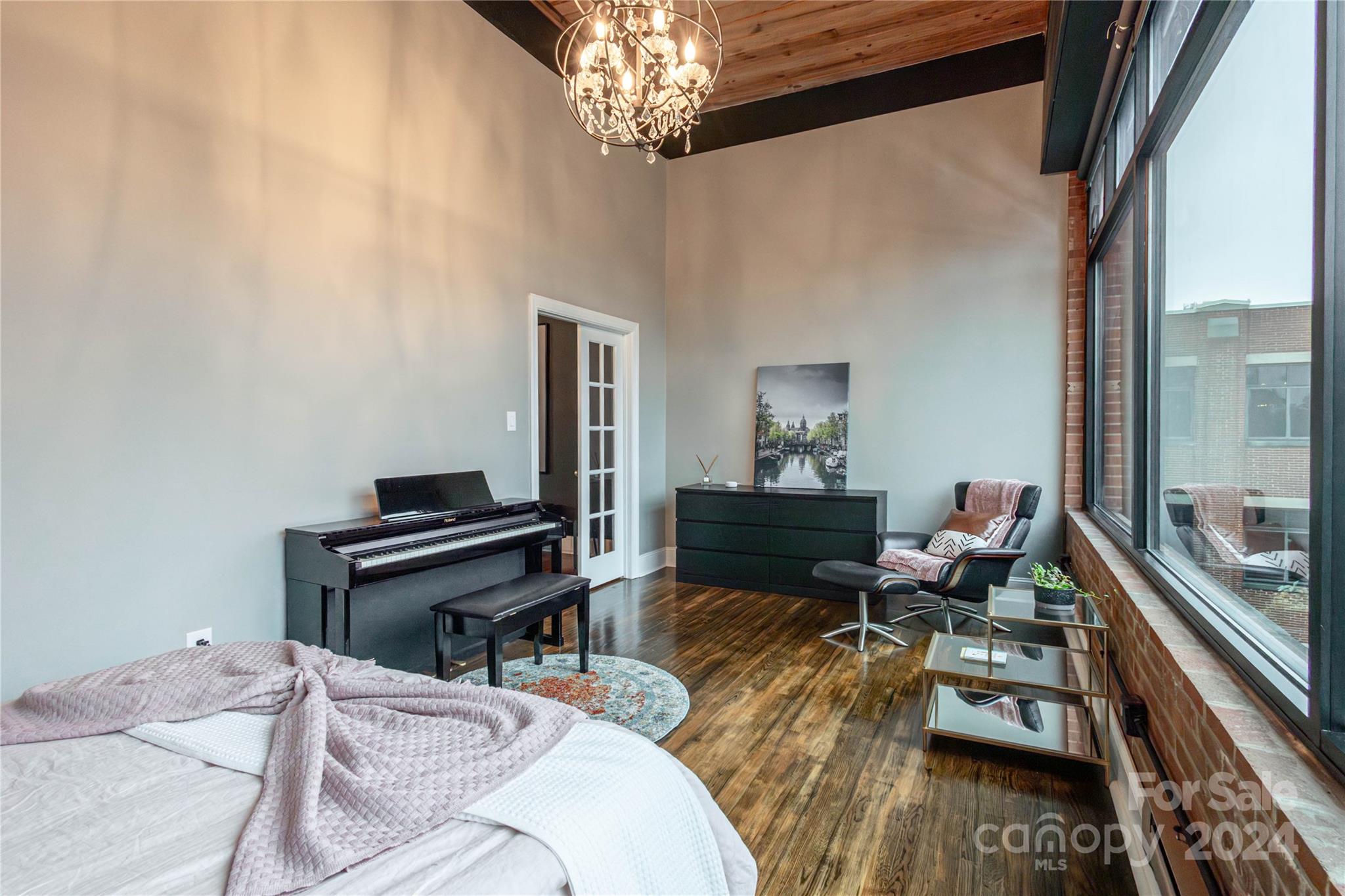 310 Arlington Avenue Unit: 402 & 404
