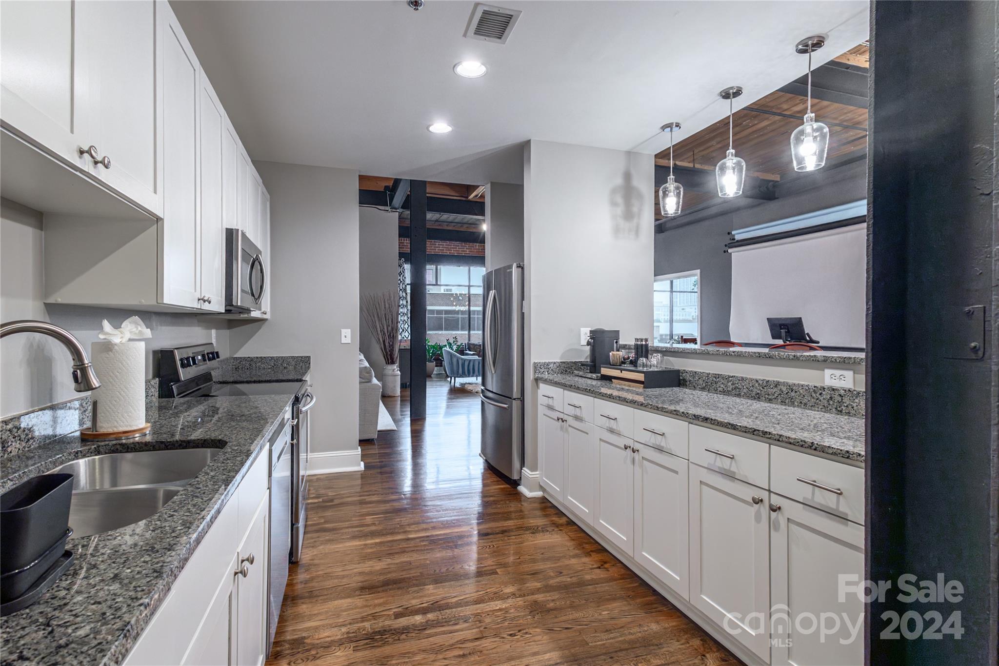 310 Arlington Avenue Unit: 402 & 404