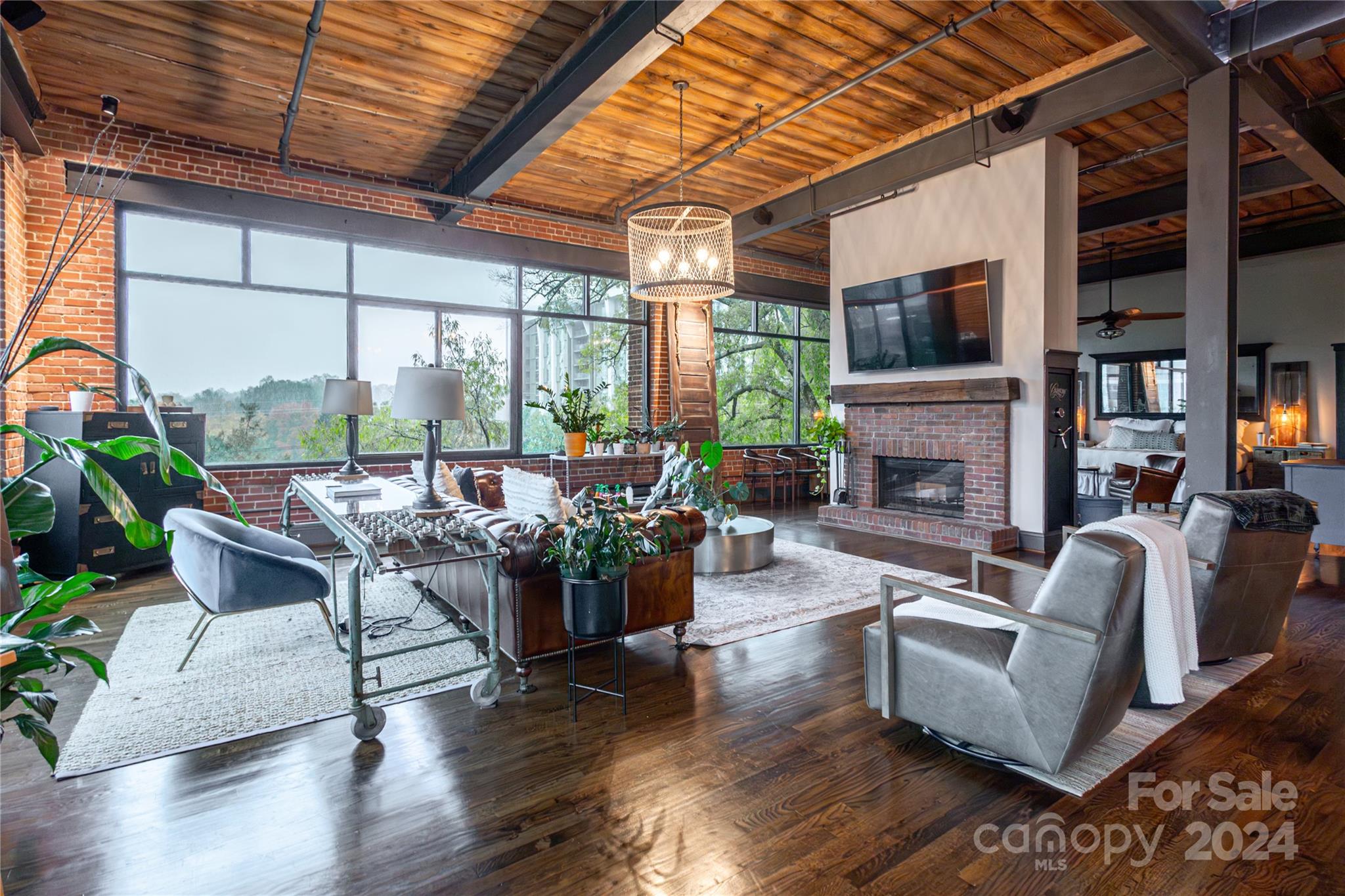 310 Arlington Avenue Unit: 402 & 404