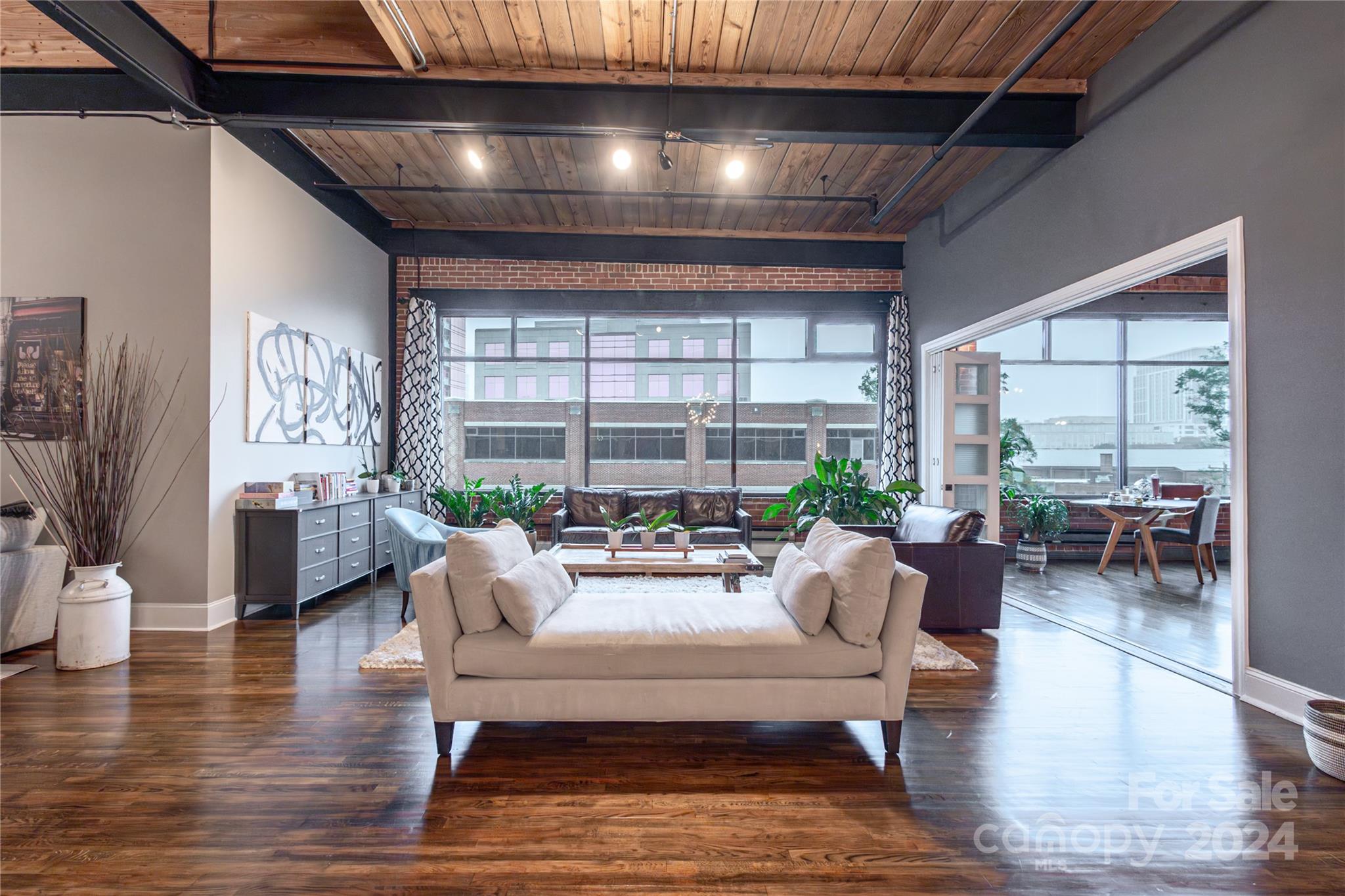 310 Arlington Avenue Unit: 402 & 404