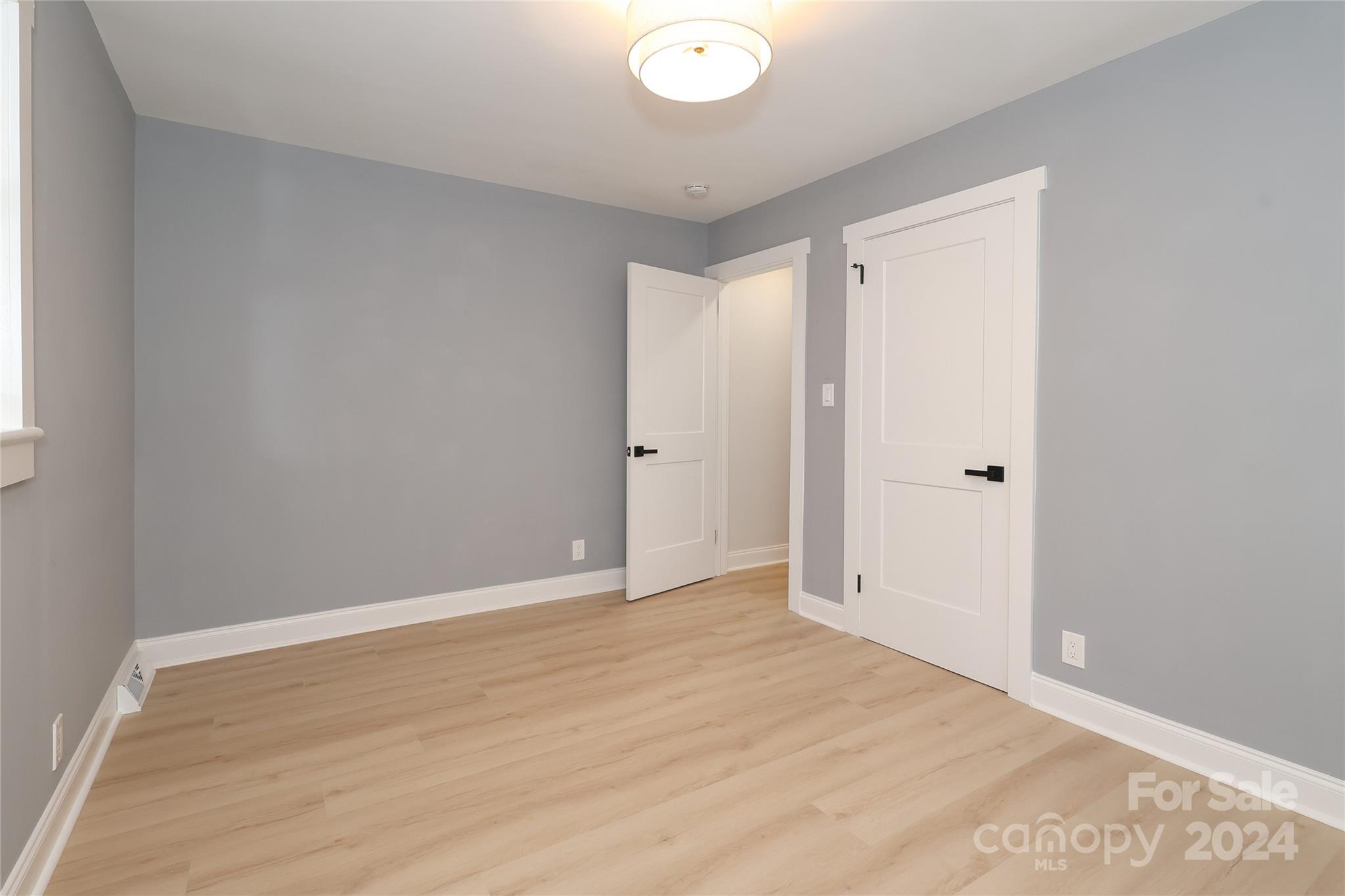 2100 Birchcrest Drive