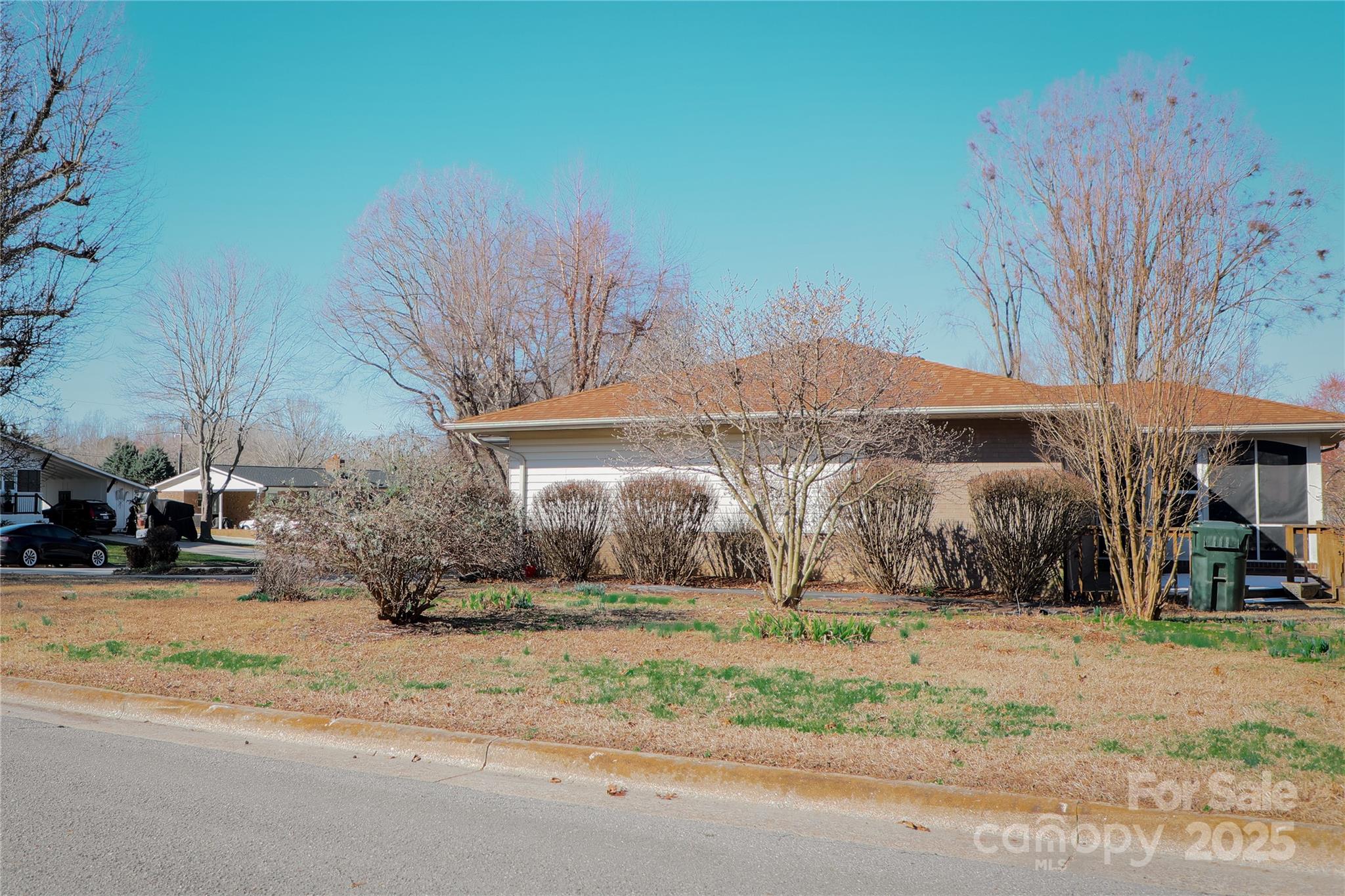 907 Vista Drive