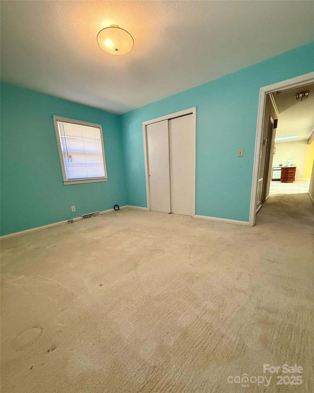 907 Vista Drive