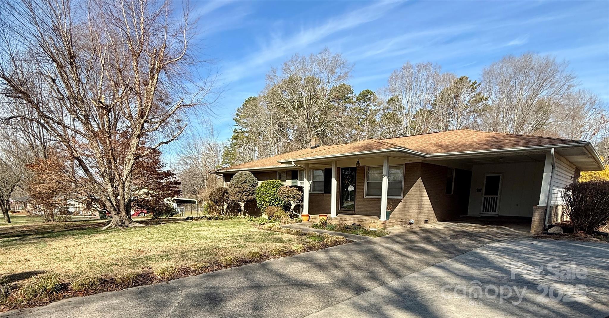 907 Vista Drive