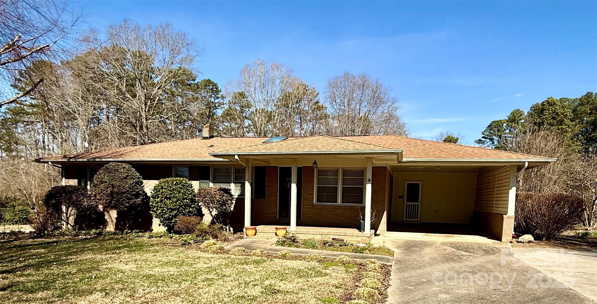 907 Vista Drive