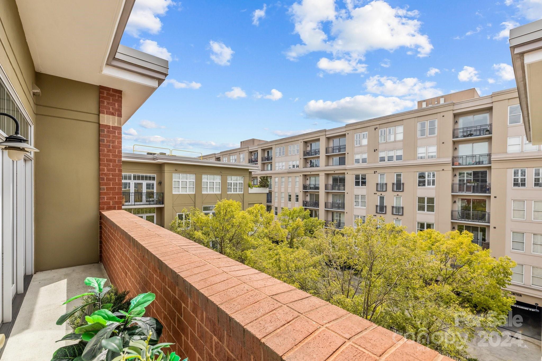 1320 Fillmore Avenue Unit: 504