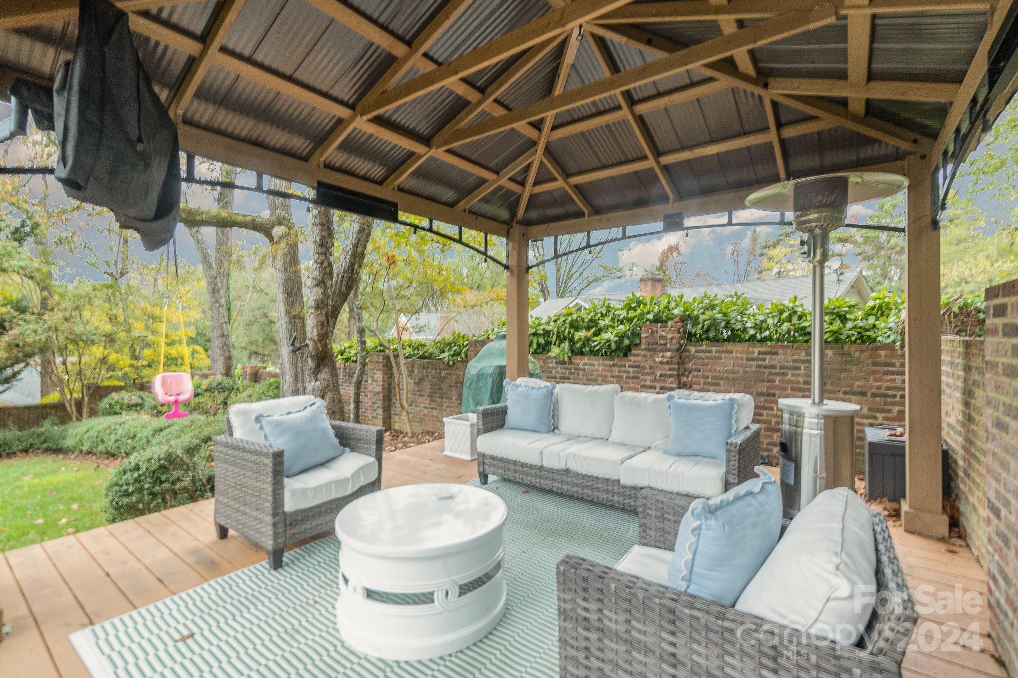 3925 Riverbend Road