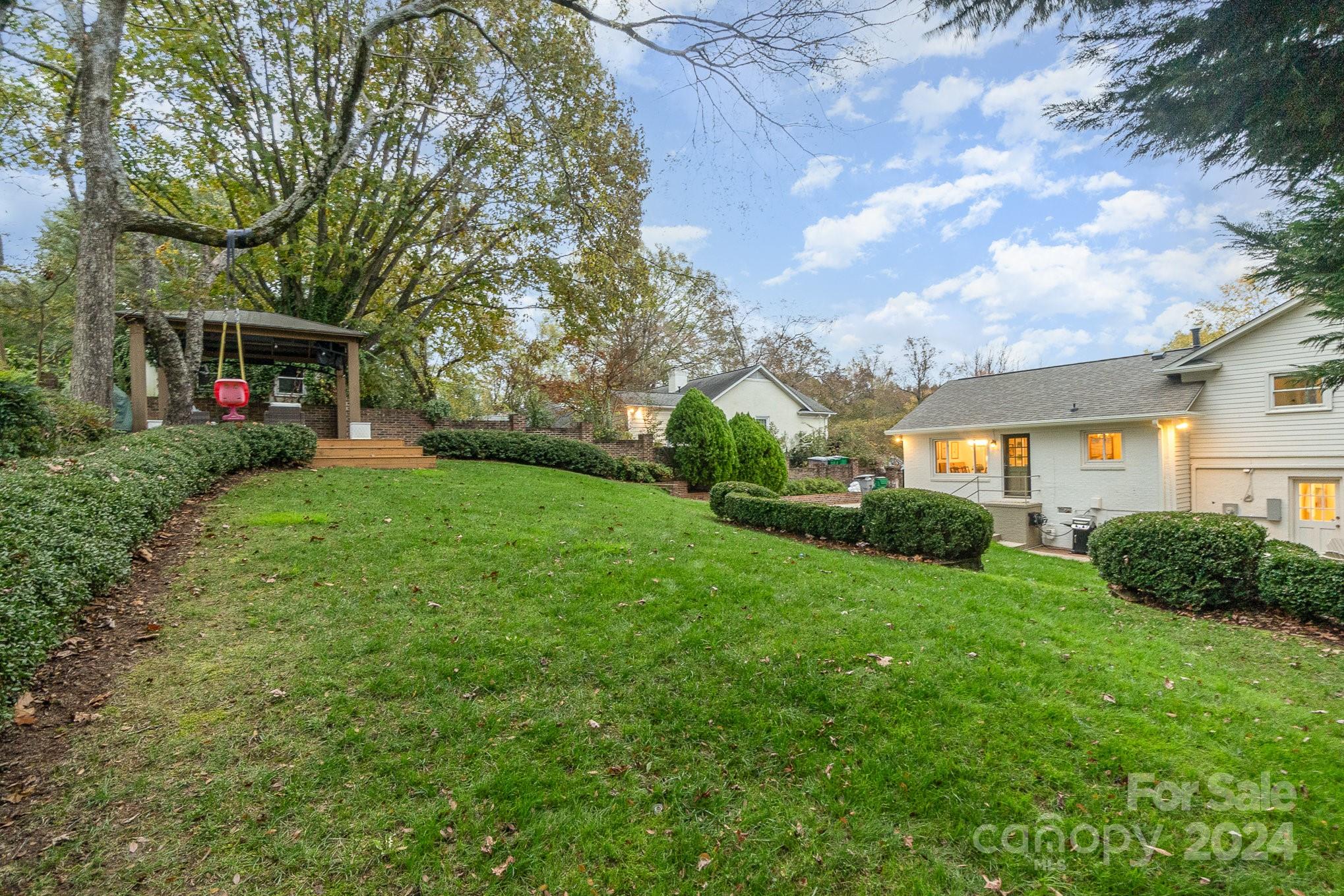 3925 Riverbend Road