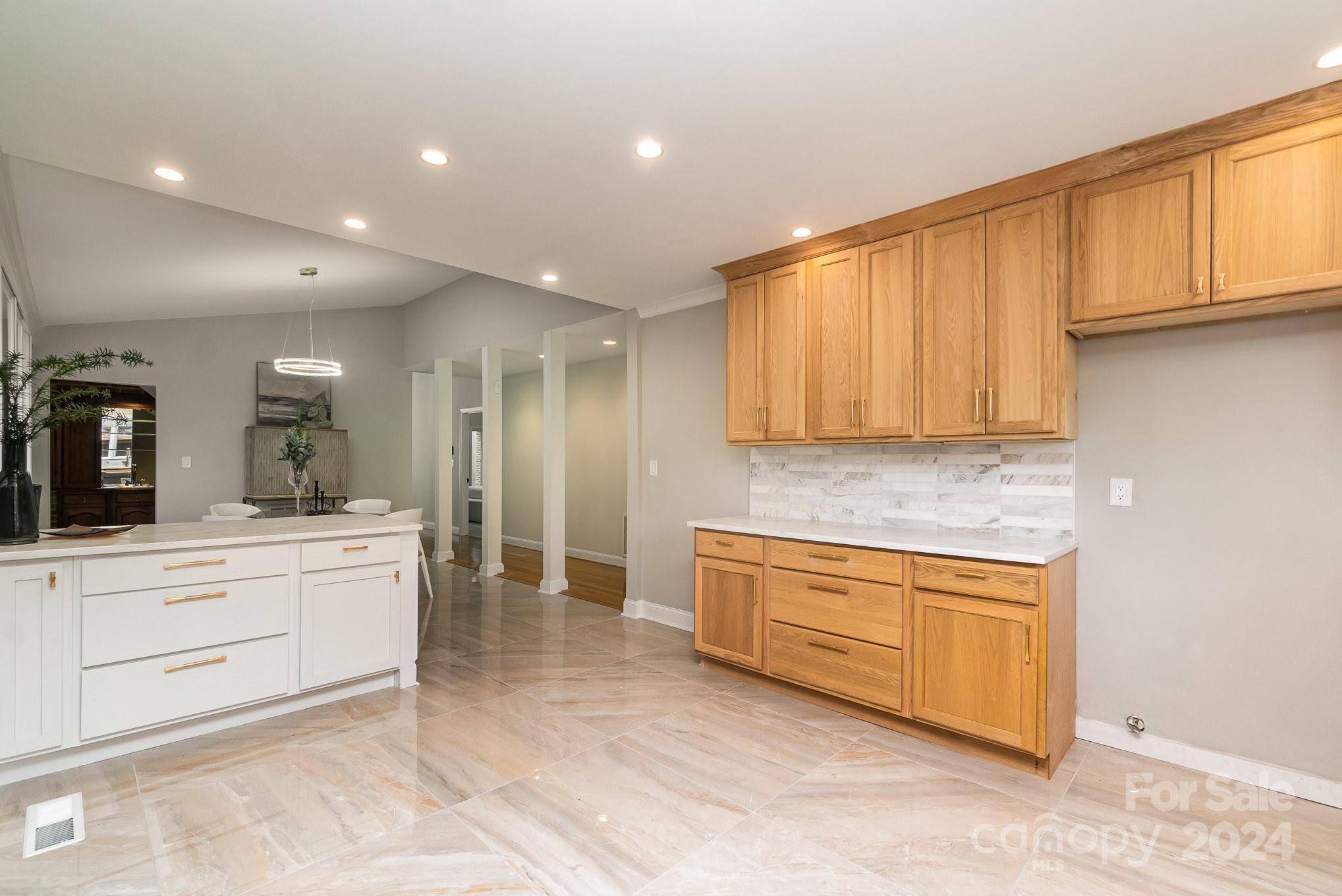5140 Dunes Court