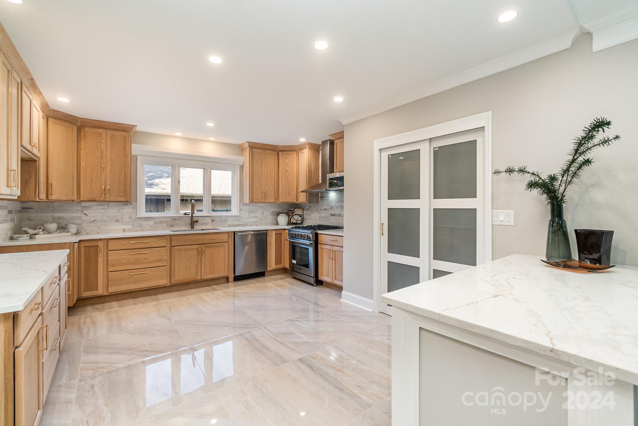 5140 Dunes Court