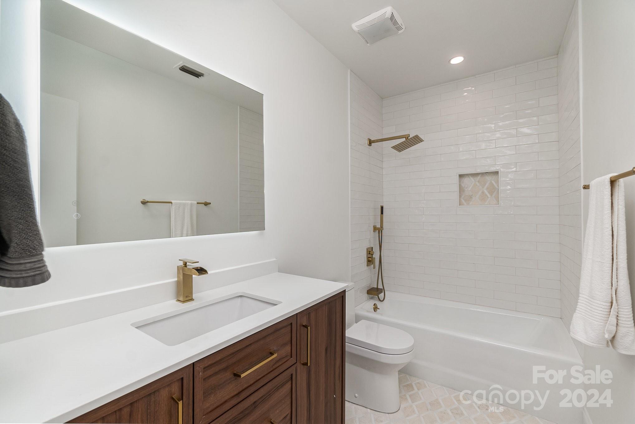 5140 Dunes Court