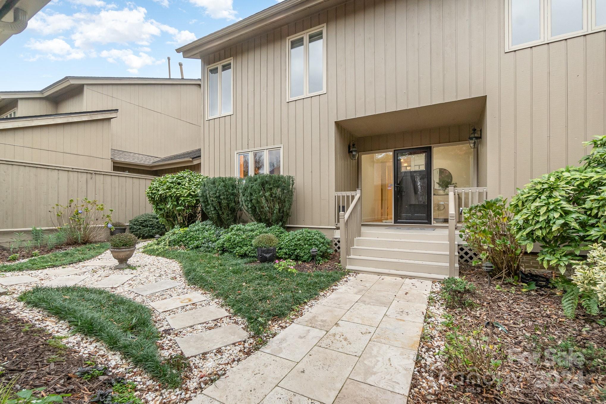 5140 Dunes Court
